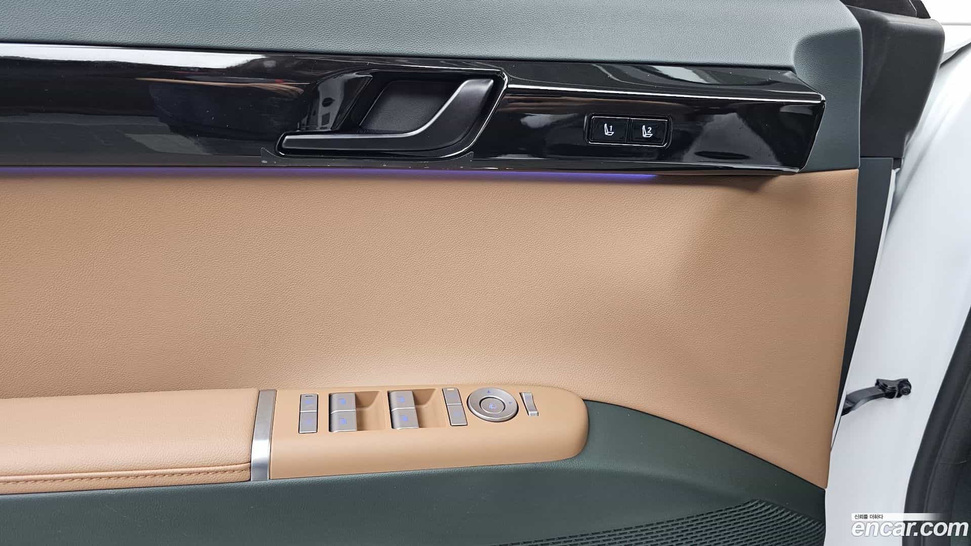 Grandeur Hyundai 2025.8-OPTION-048