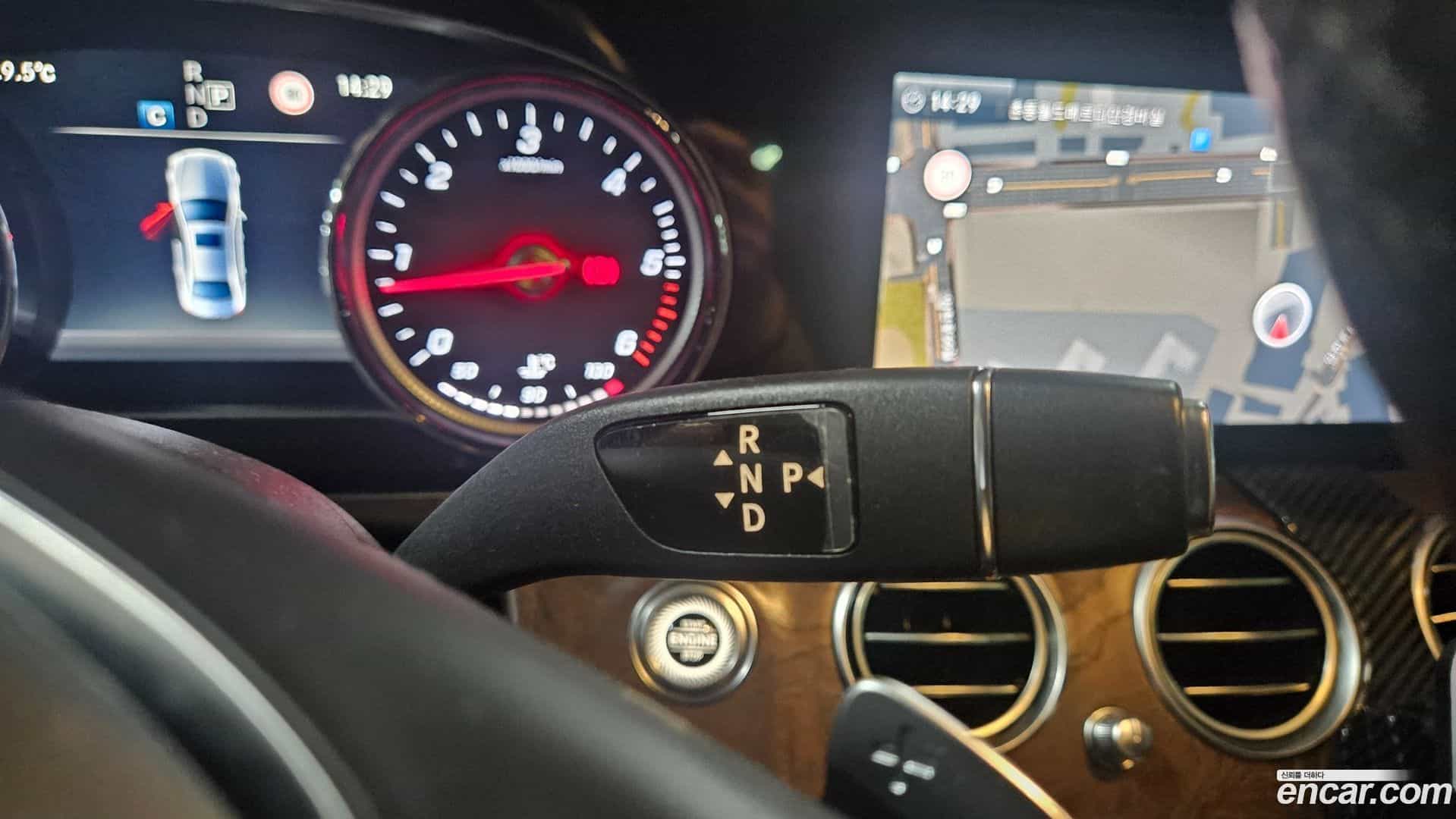 E-Class Mercedes-Benz 2016.10-INNER-009