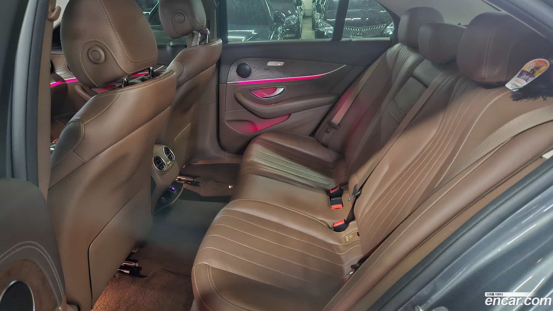 E-Class Mercedes-Benz 2016.10-INNER-010