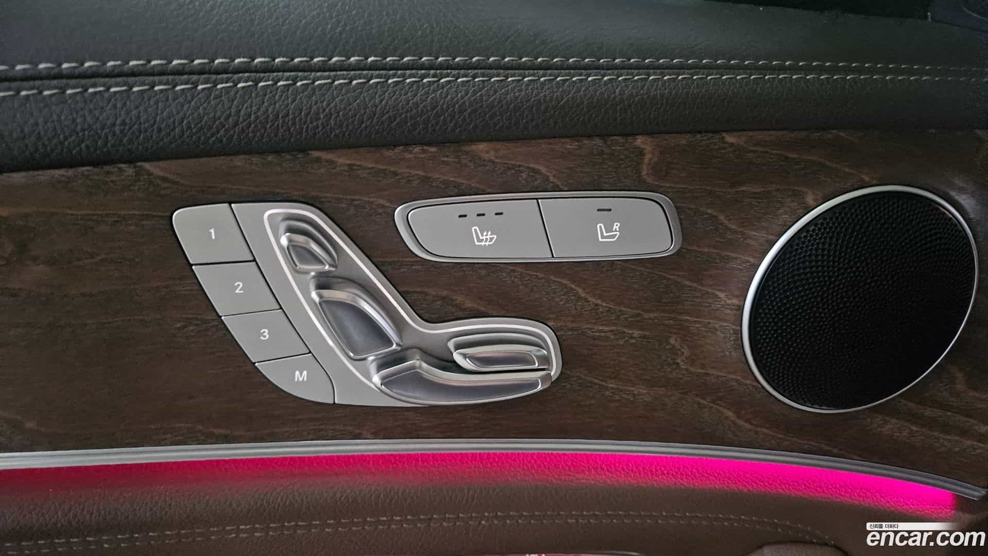 E-Class Mercedes-Benz 2016.10-OPTION-015