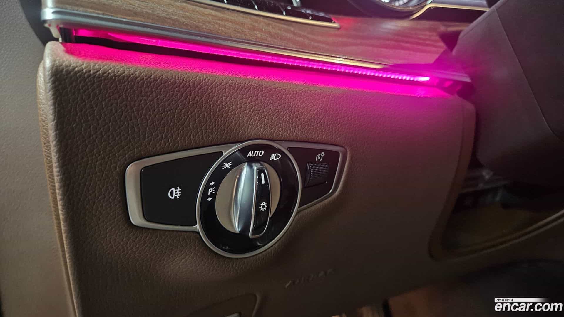 E-Class Mercedes-Benz 2016.10-OPTION-017