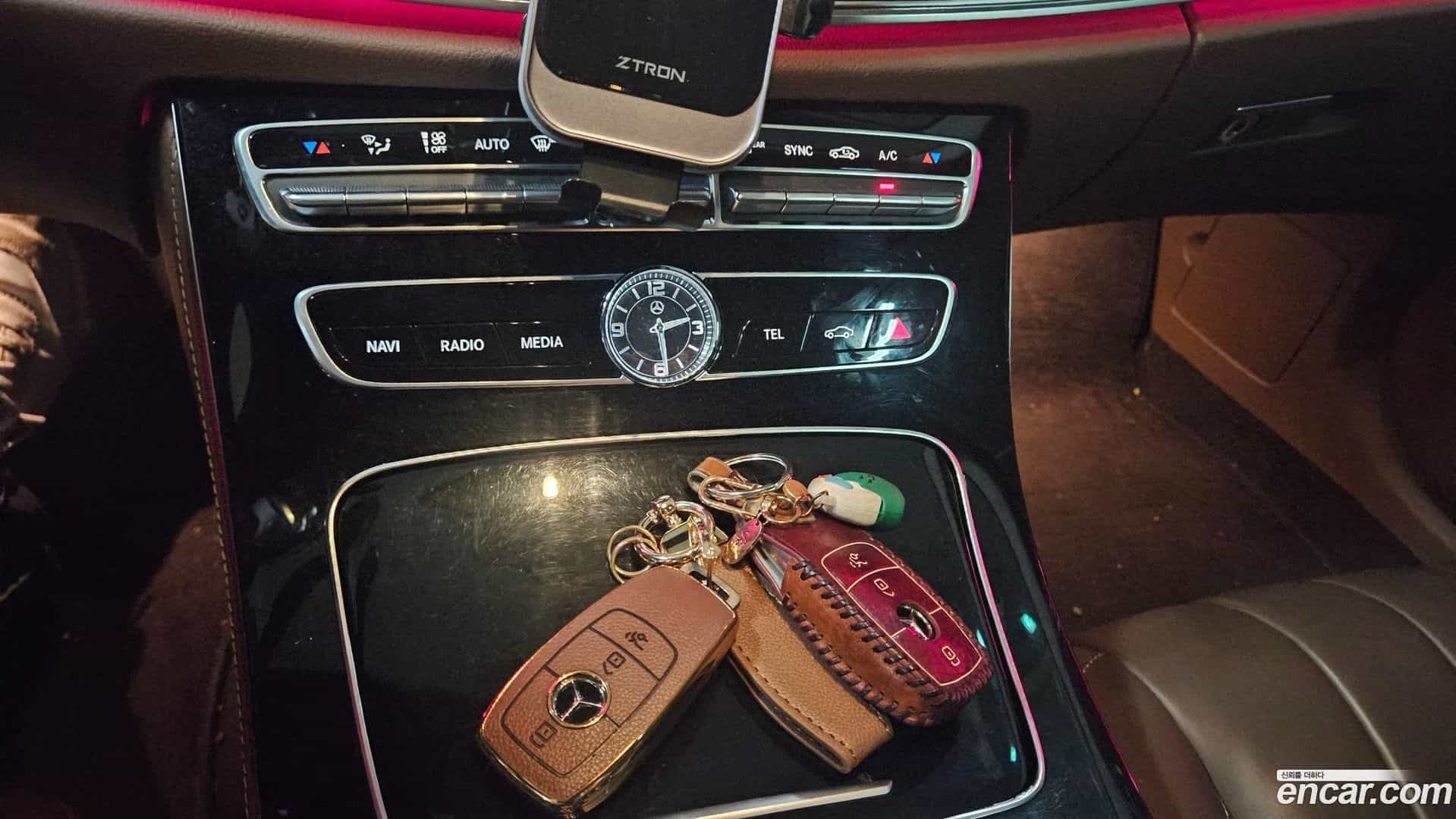 E-Class Mercedes-Benz 2016.10-OPTION-021