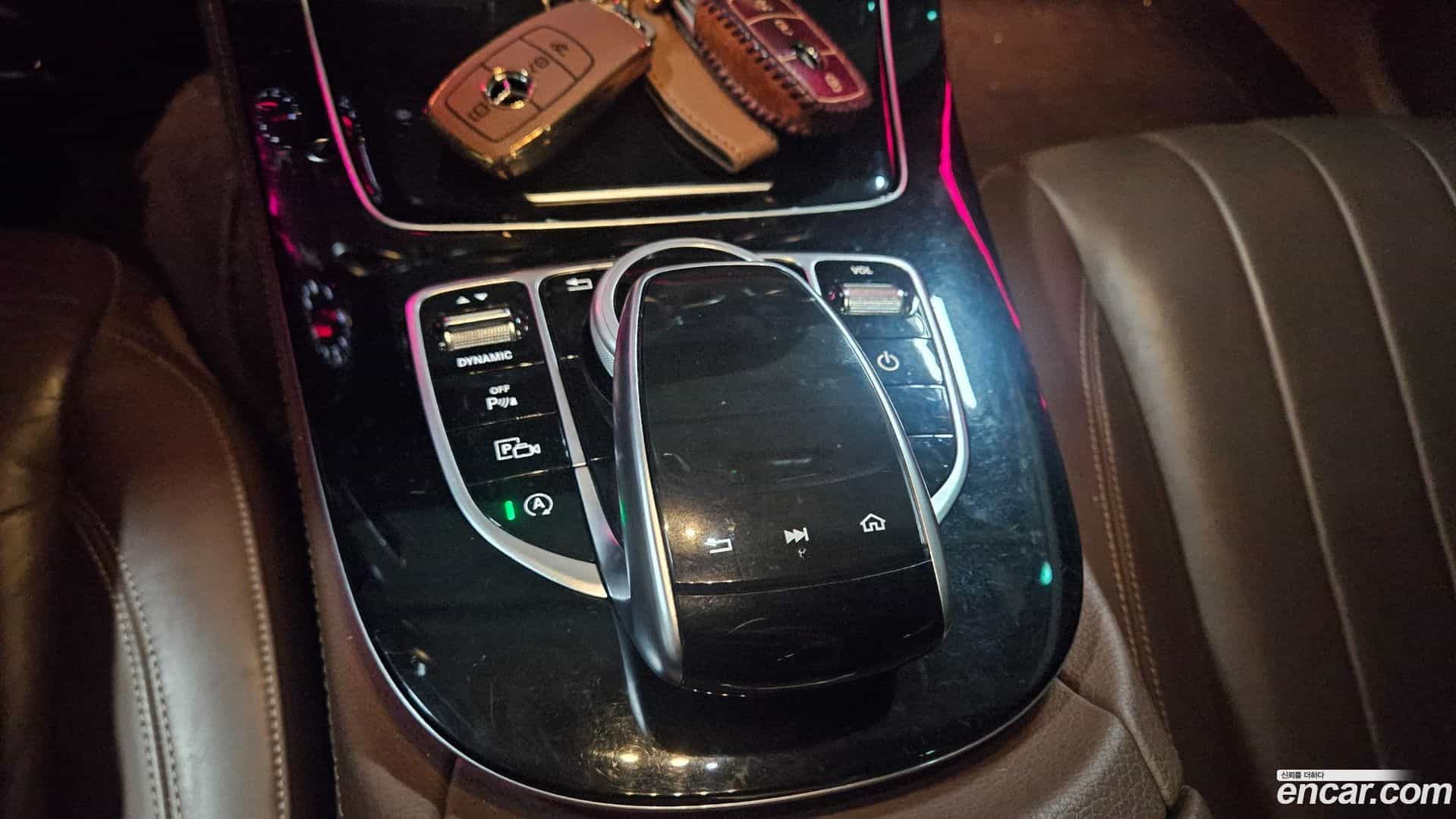 E-Class Mercedes-Benz 2016.10-OPTION-022