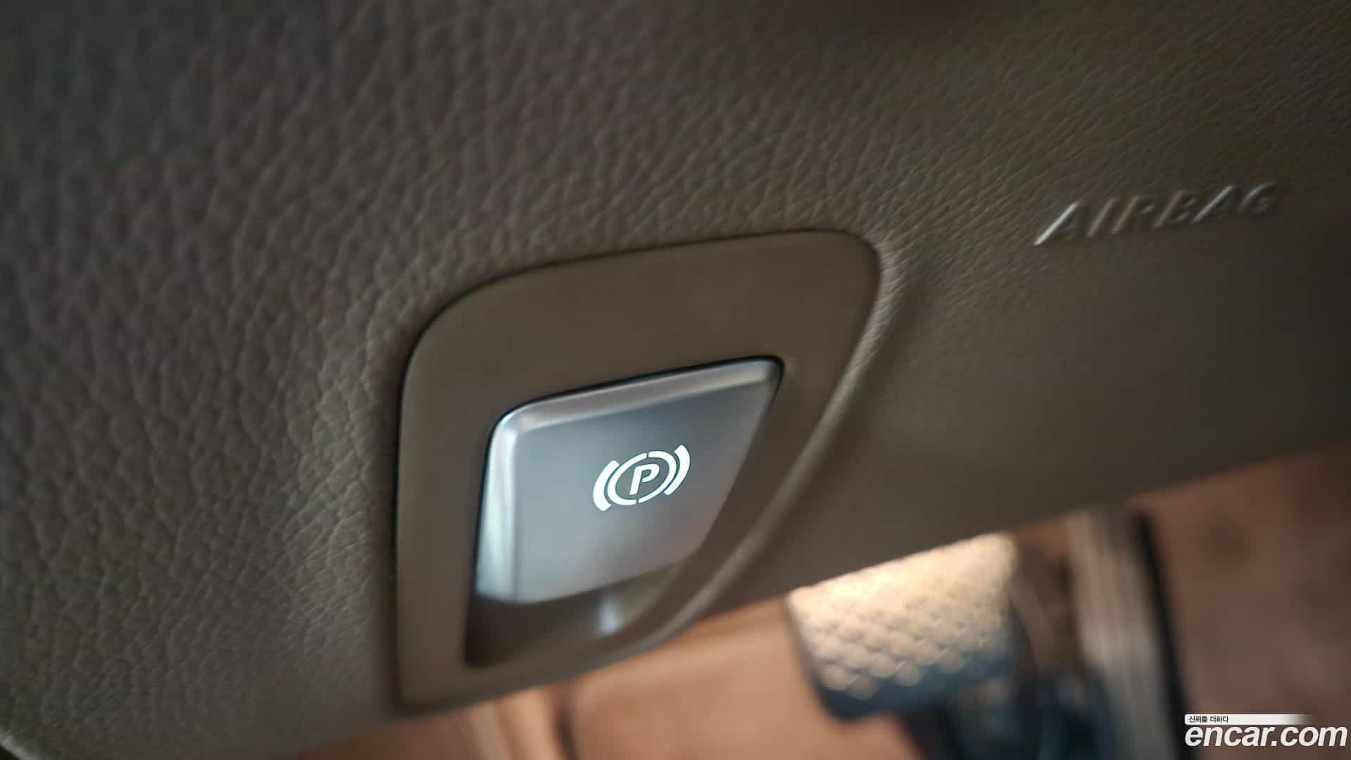 E-Class Mercedes-Benz 2016.10-OPTION-023