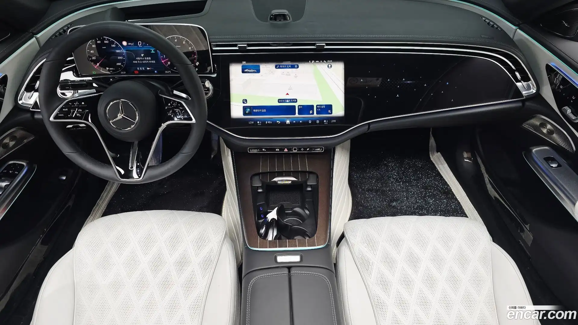 E-Class Mercedes-Benz 2025.8-INNER-007