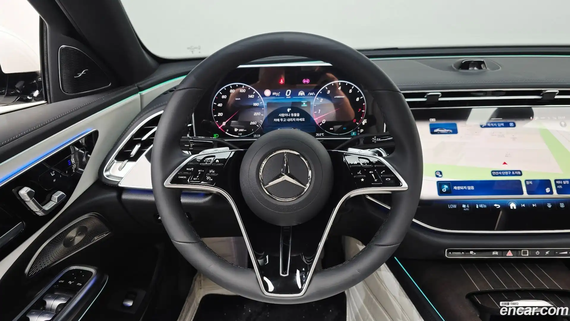 E-Class Mercedes-Benz 2025.8-OPTION-017