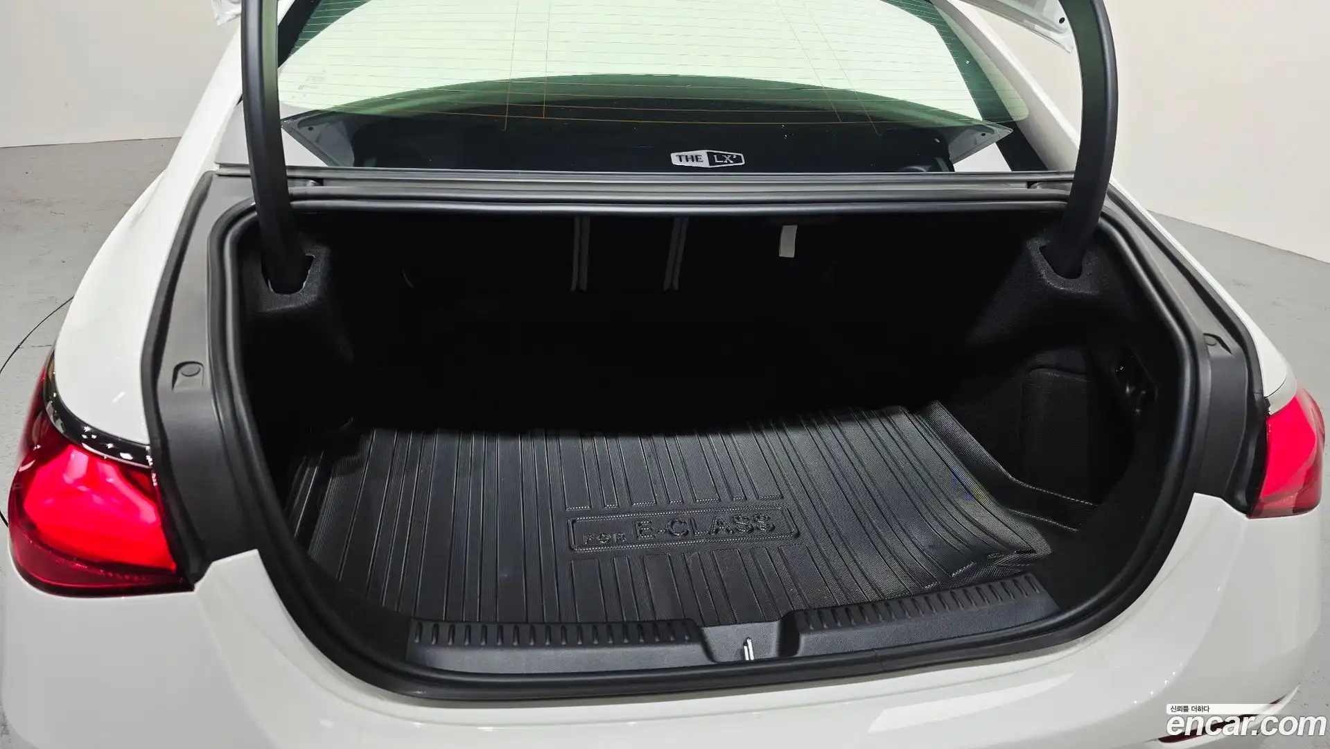 E-Class Mercedes-Benz 2025.8-OPTION-021