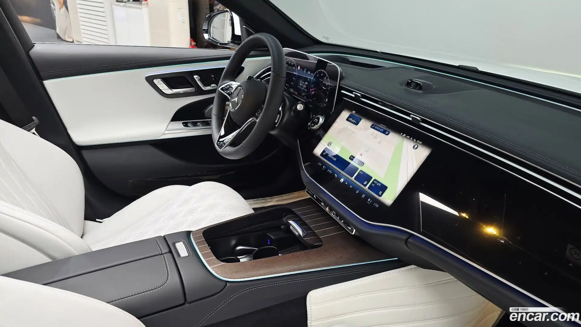 E-Class Mercedes-Benz 2025.8-OPTION-023