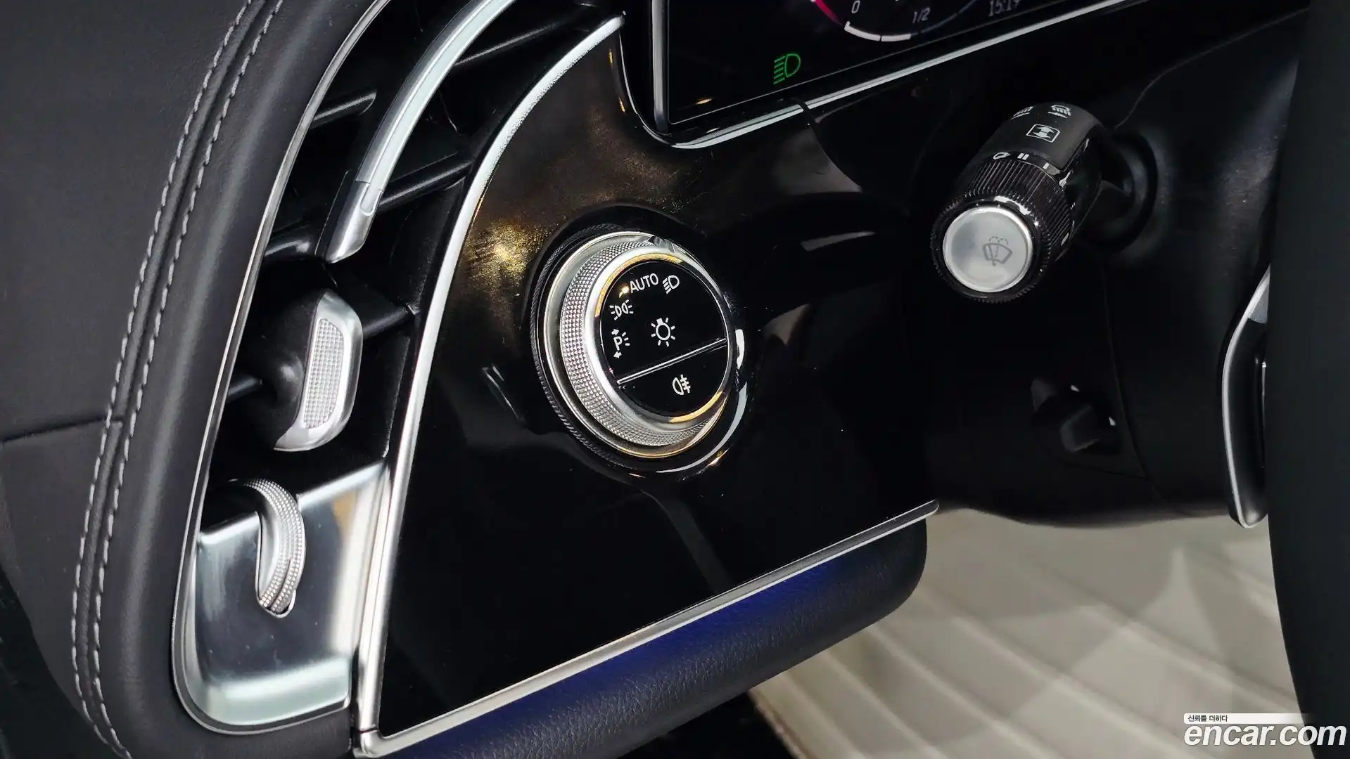 E-Class Mercedes-Benz 2025.8-OPTION-024