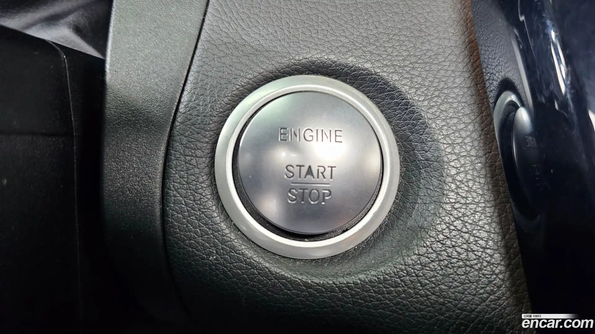 GLC-Class Mercedes-Benz 2017.11-OPTION-020