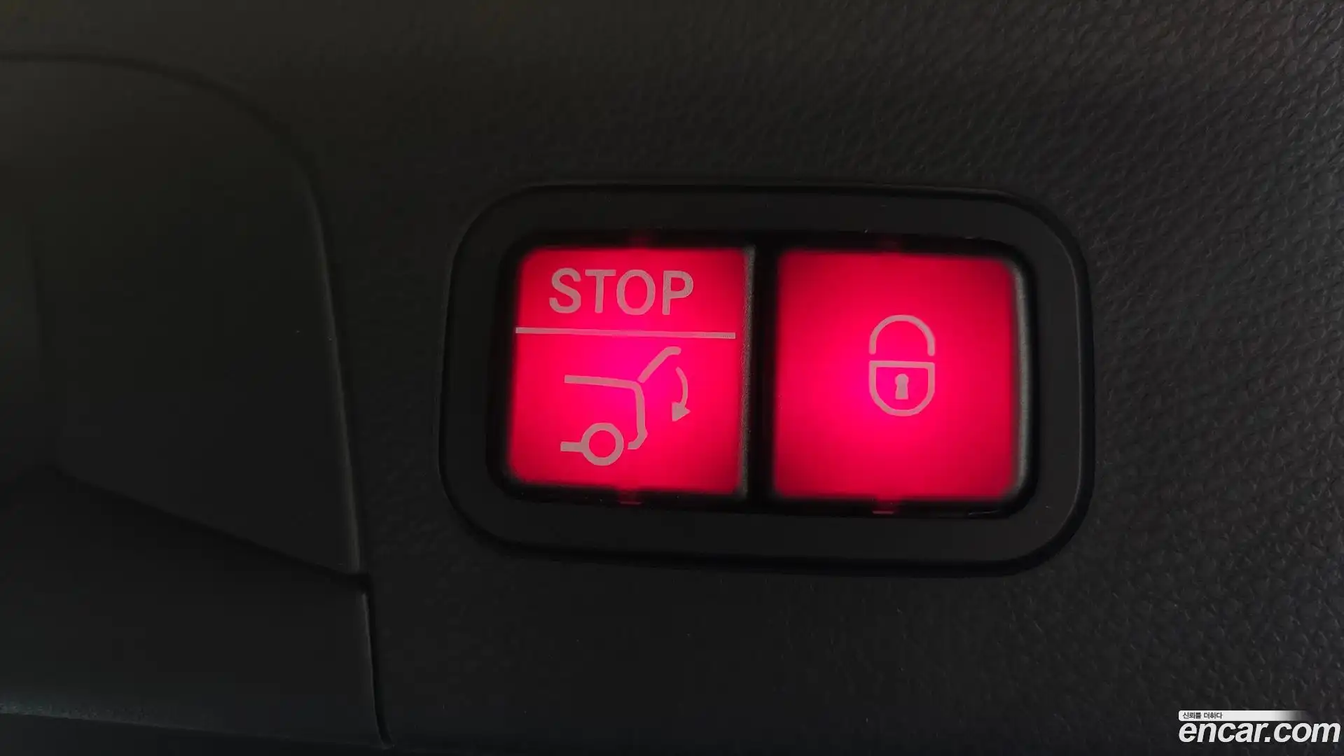 GLC-Class Mercedes-Benz 2017.11-OPTION-024