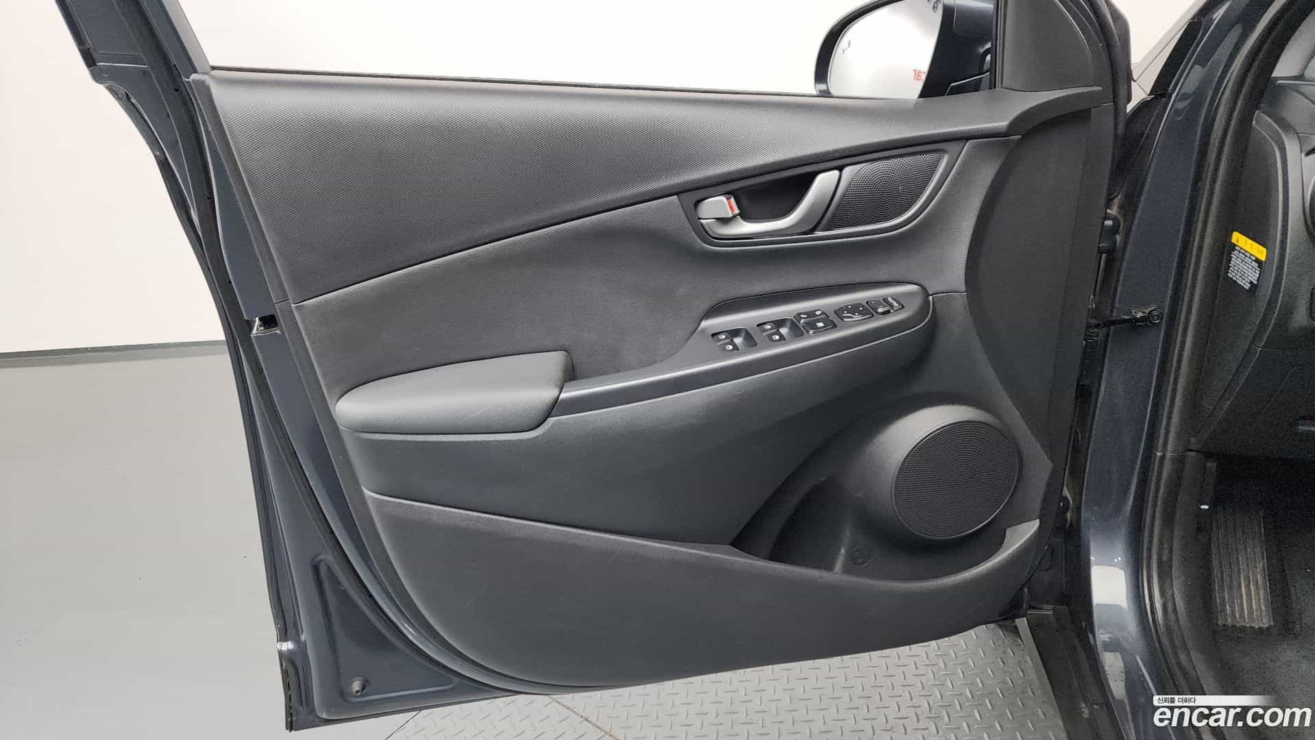 Kona Hyundai 2018.7-INNER-034