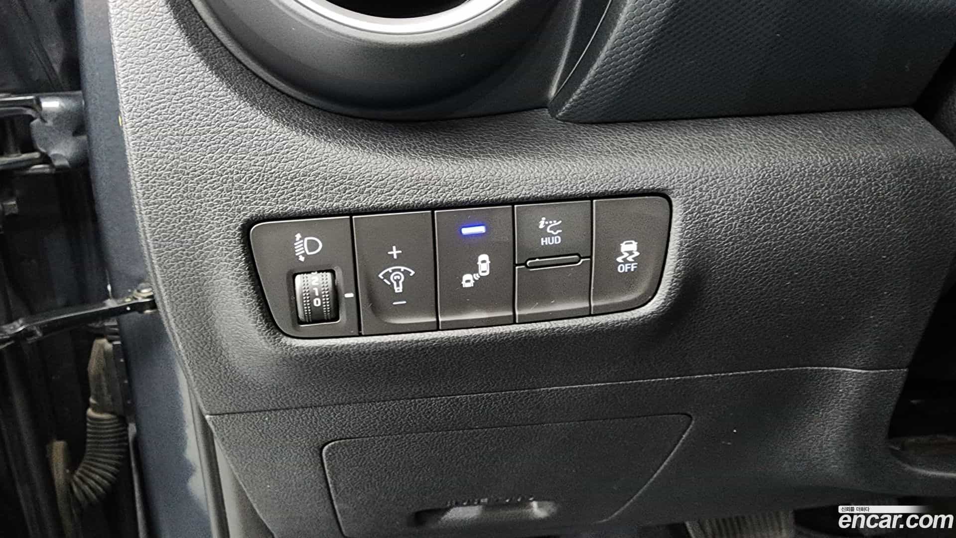 Kona Hyundai 2018.7-OPTION-042