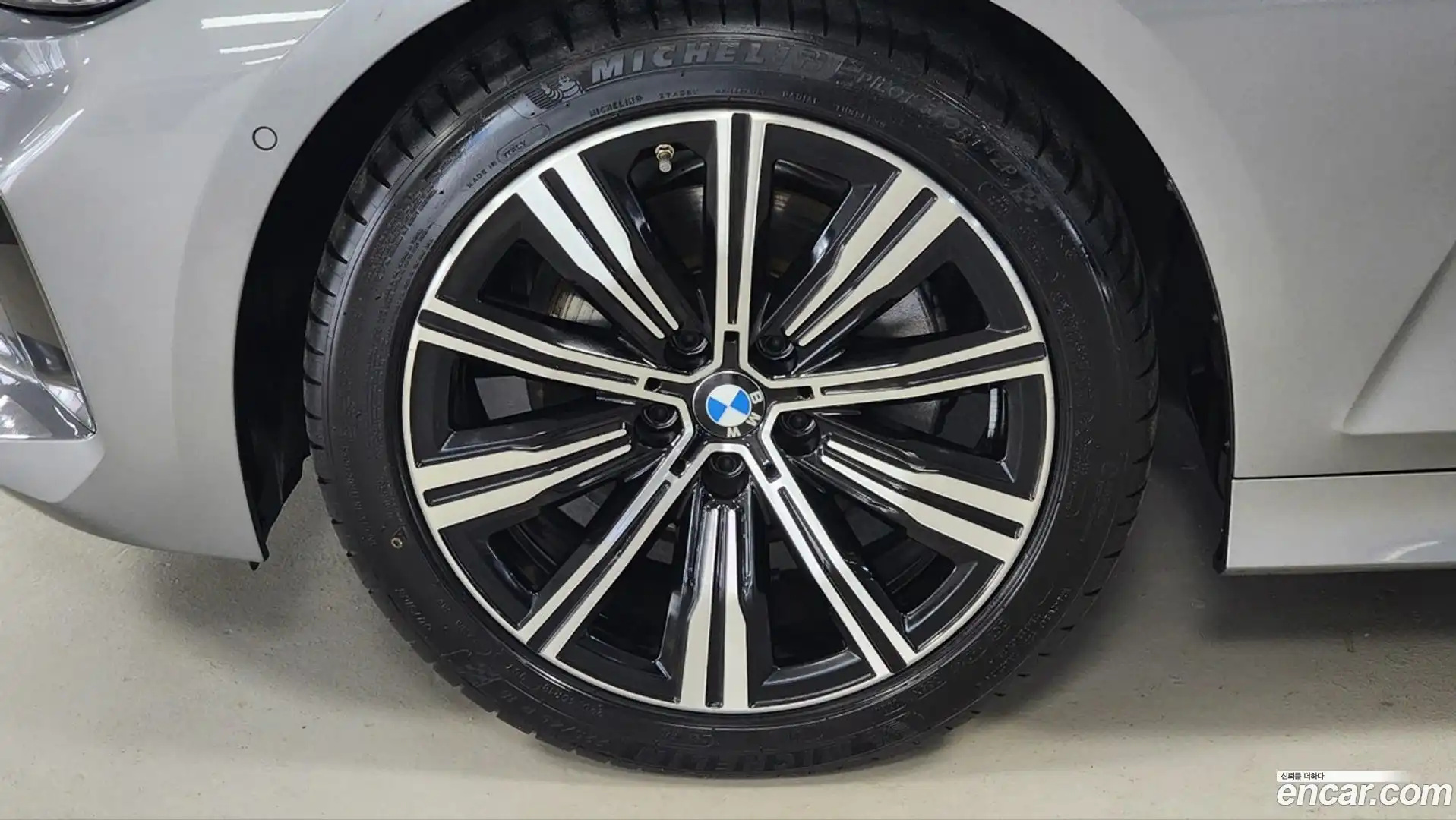 3-Series BMW 2025.10-OUTER-005