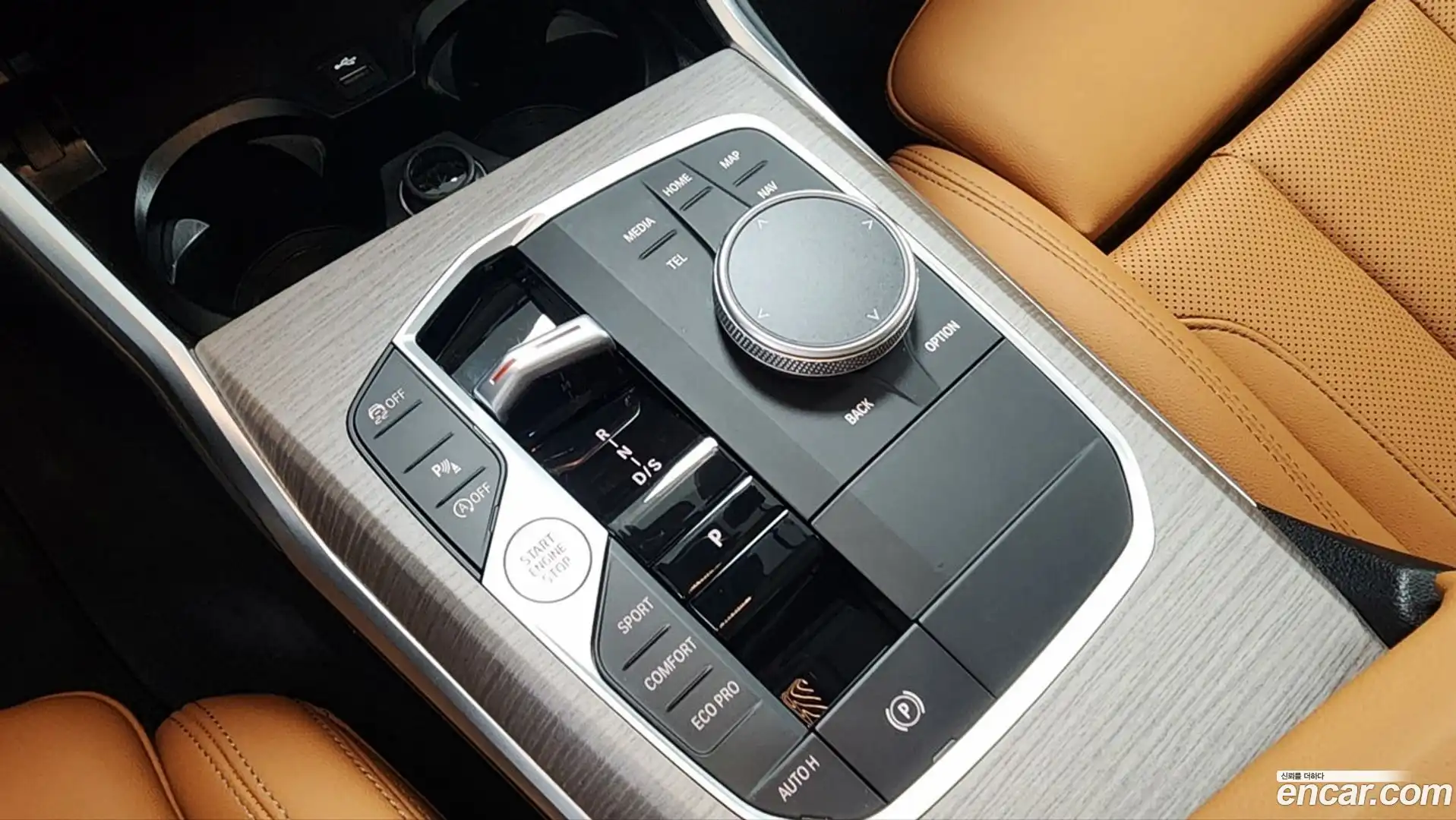 3-Series BMW 2025.10-INNER-009