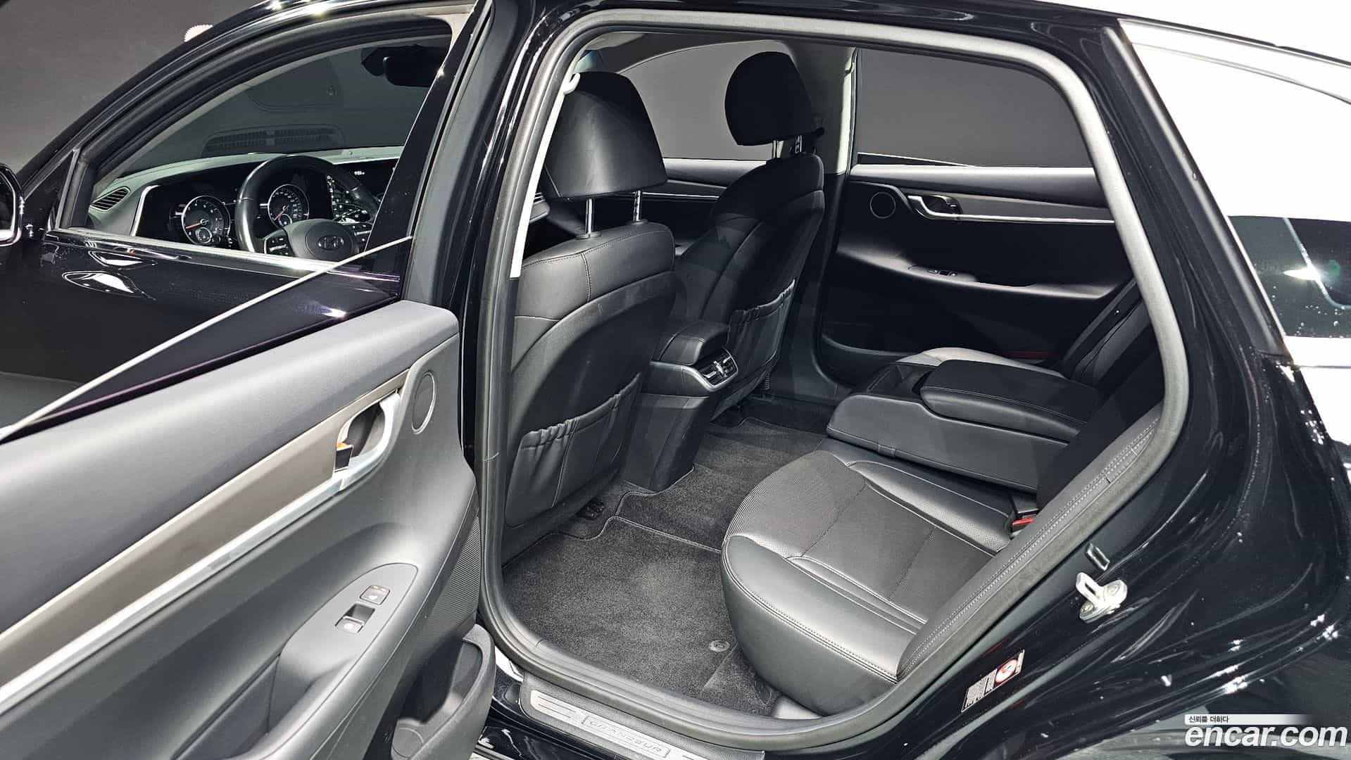 Grandeur Hyundai 2021.4-OPTION-016