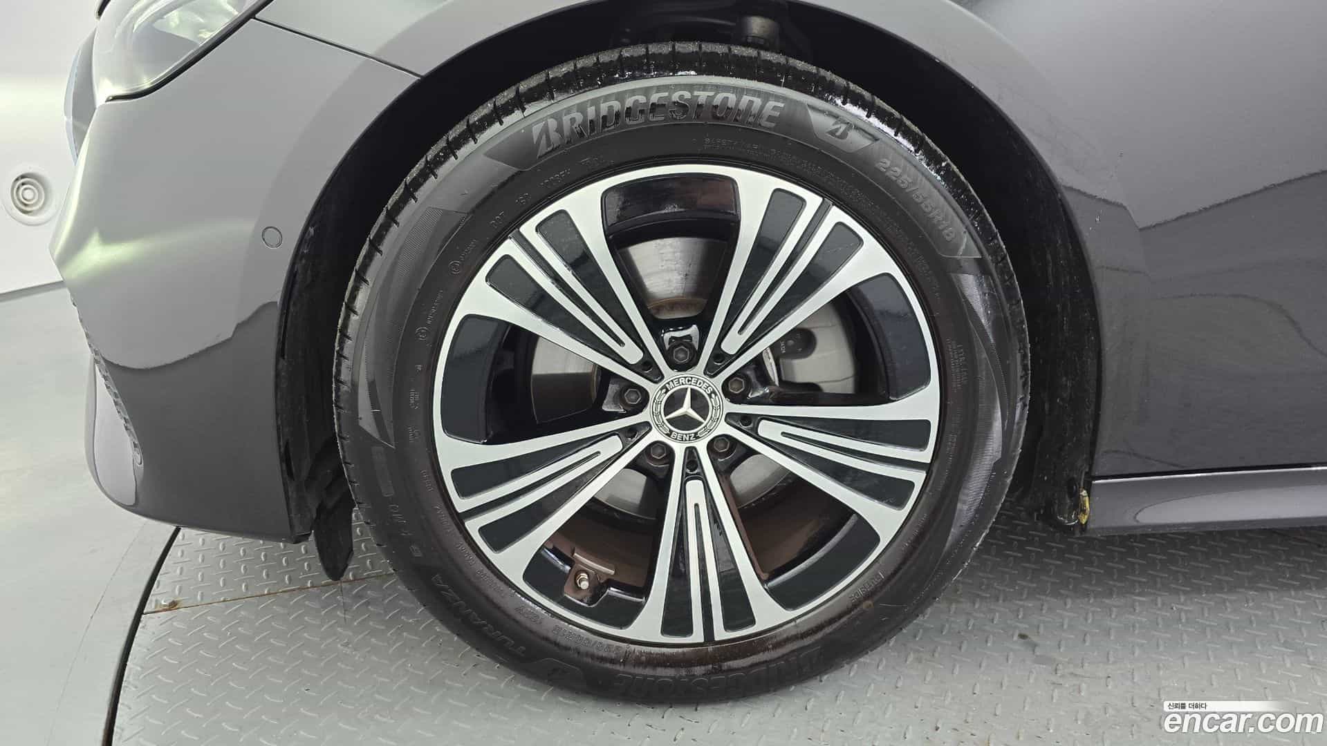 E-Class Mercedes-Benz 2024.8-OUTER-005