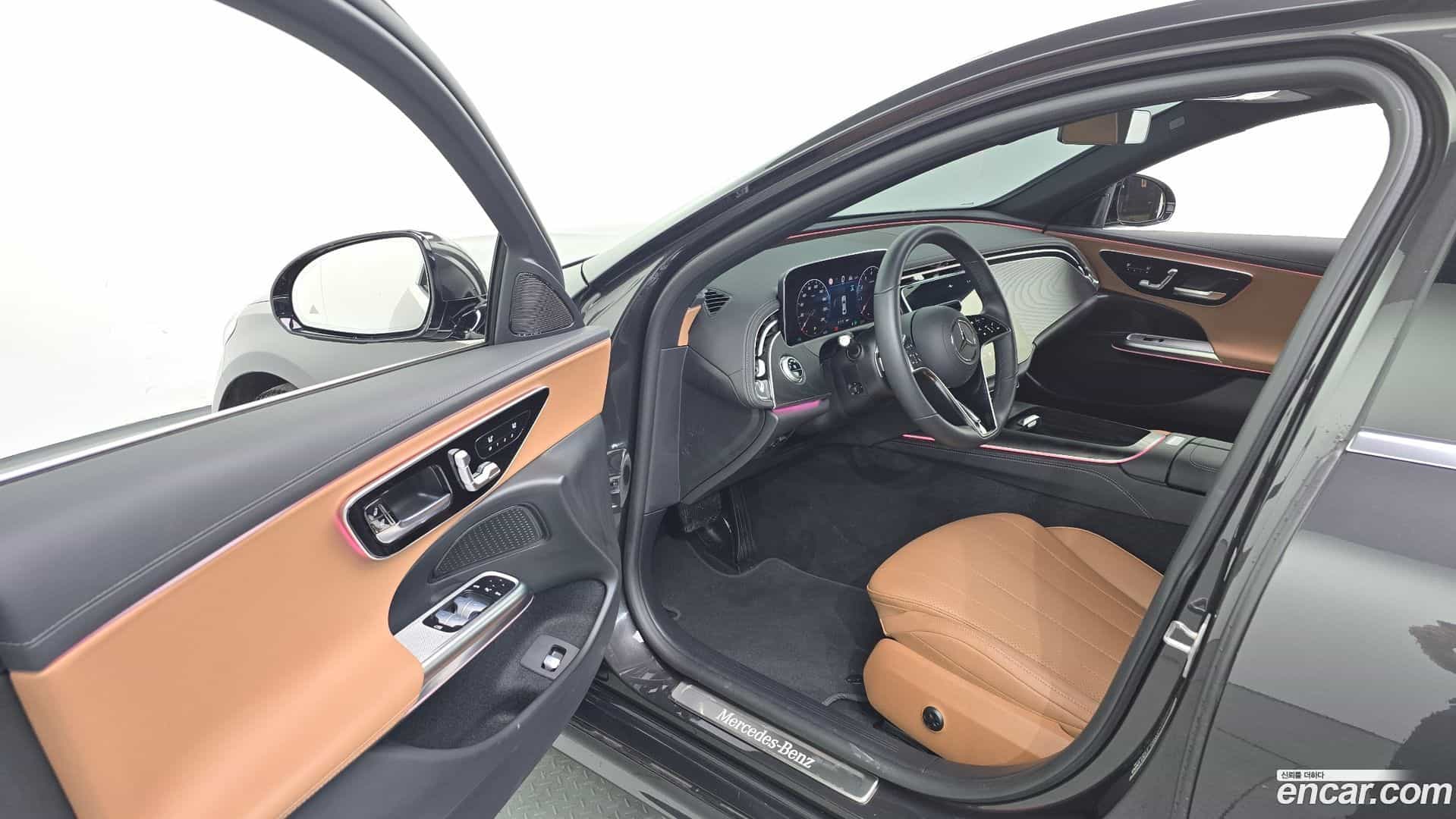 E-Class Mercedes-Benz 2024.8-INNER-010