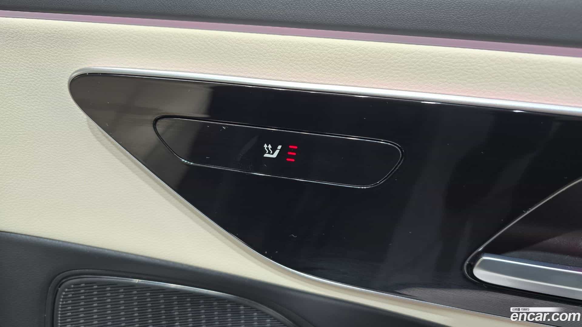 E-Class Mercedes-Benz 2025.0-OPTION-024