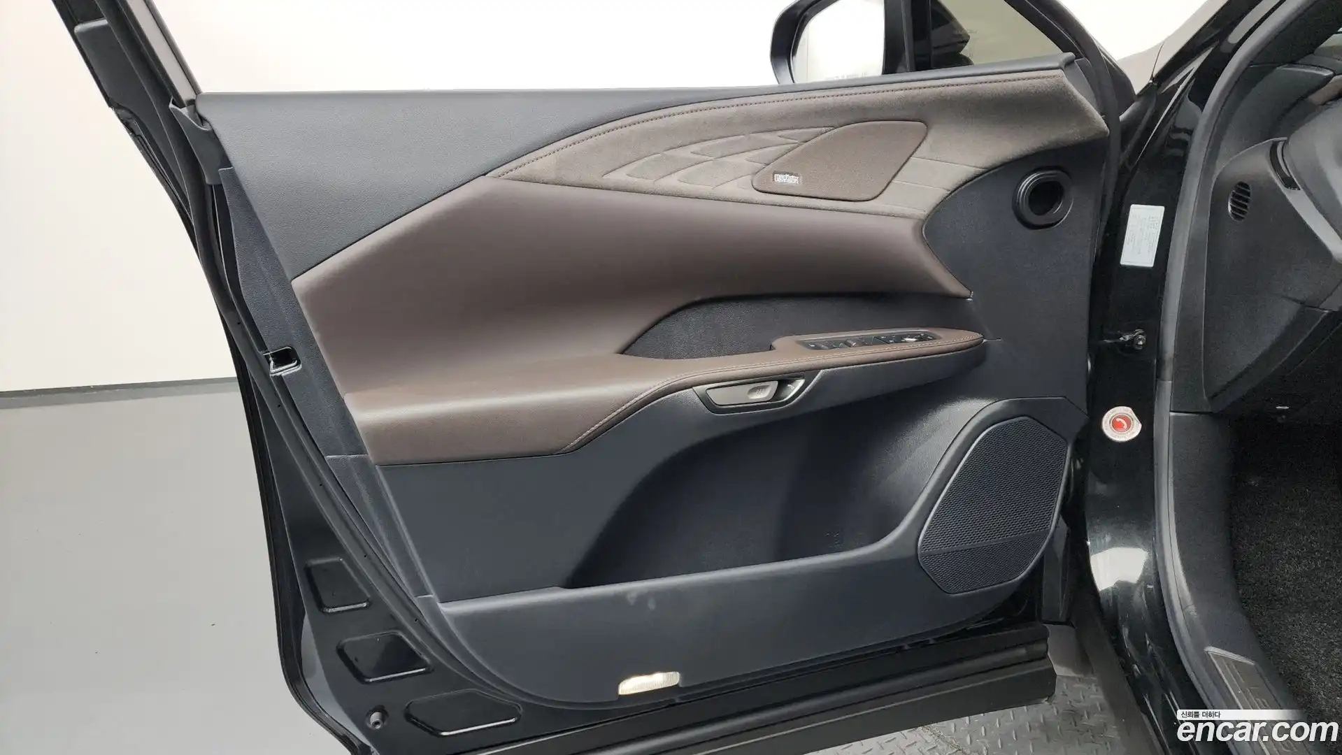 RX Lexus 2023.5-INNER-034