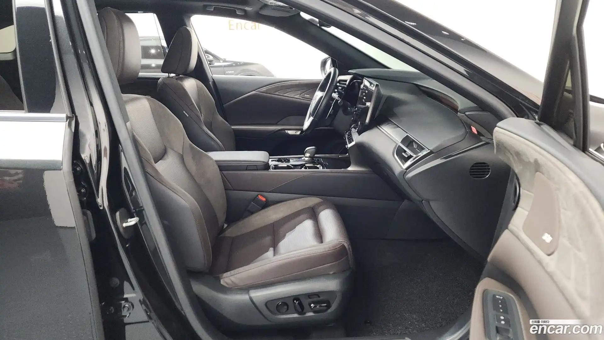 RX Lexus 2023.5-INNER-036