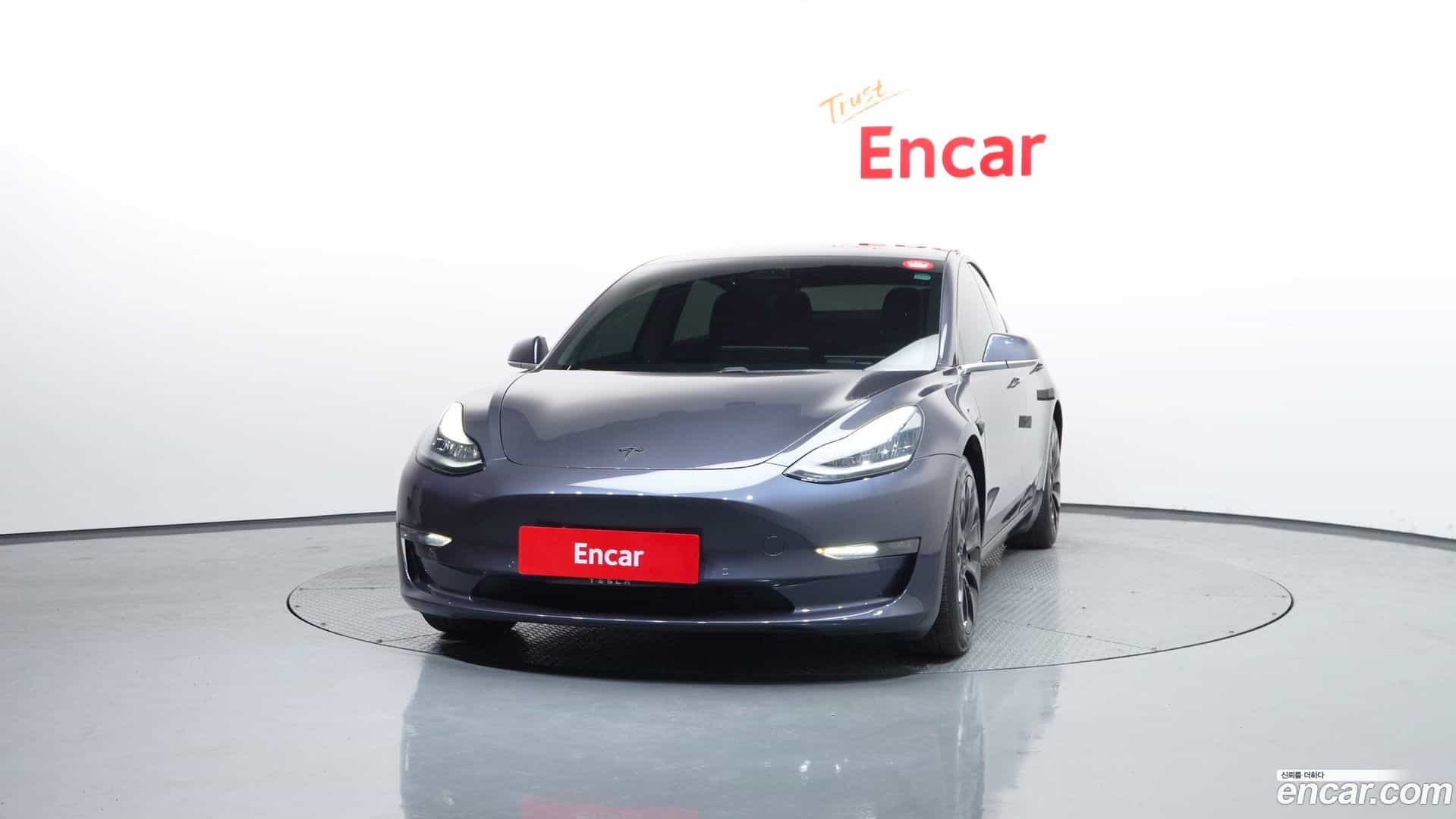 Model 3 Tesla 2020.5-OUTER-003