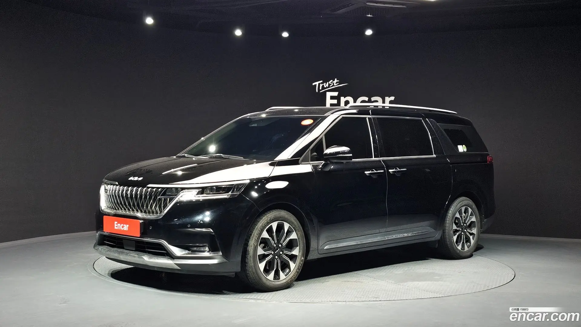 Main__Slider__Photo:Canival Kia 2023.0-0