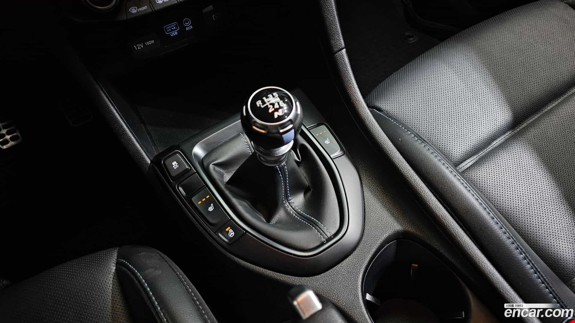 Veloster Hyundai 2020.0-INNER-009