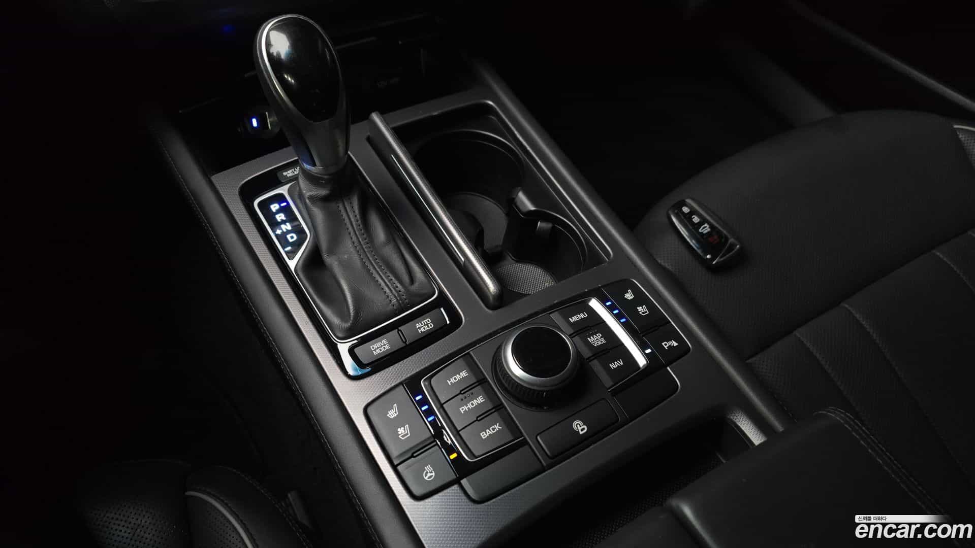 Genesis Hyundai 2014.4-INNER-009