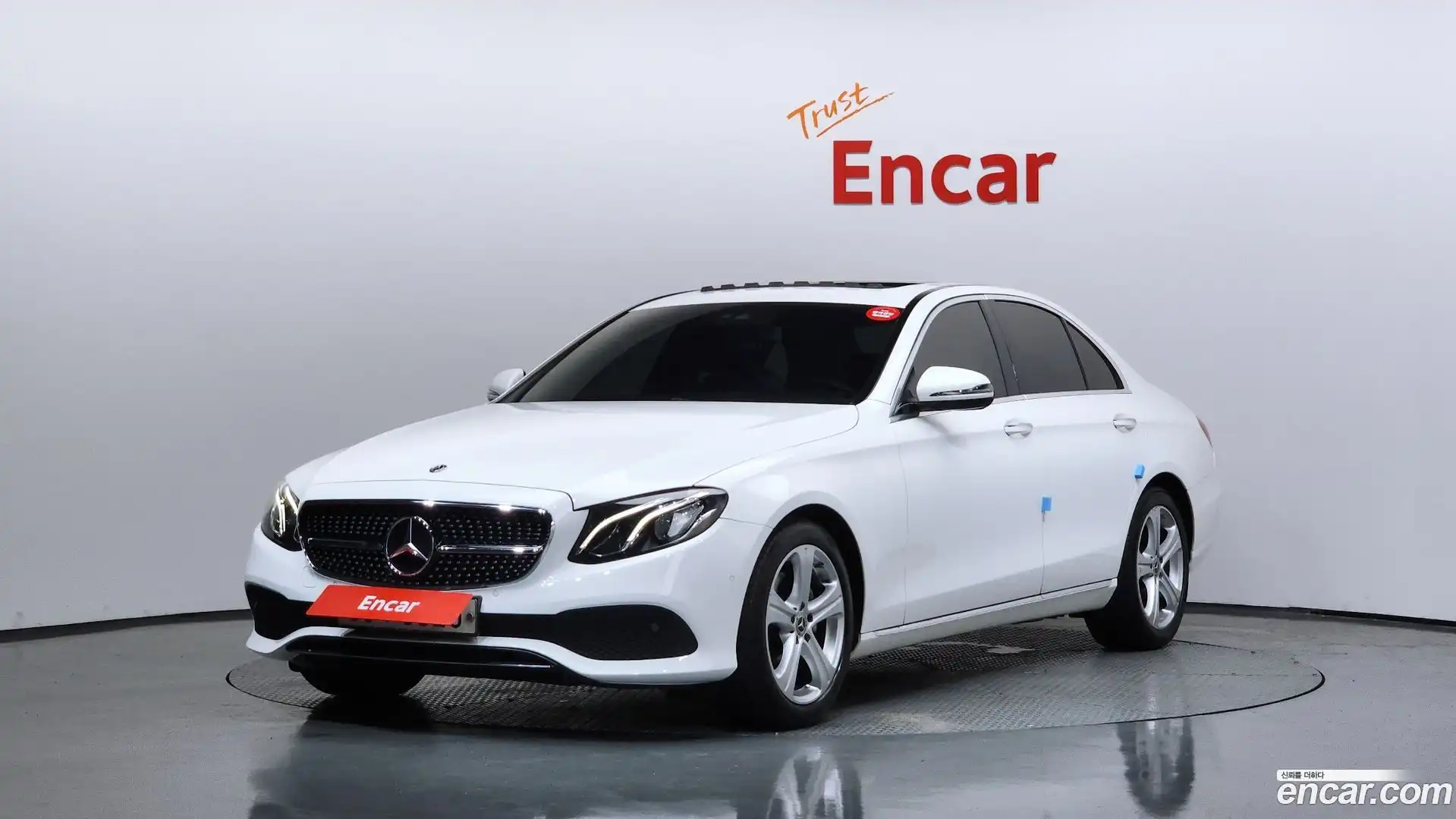 E-Class Mercedes-Benz 2018.2-OUTER-001