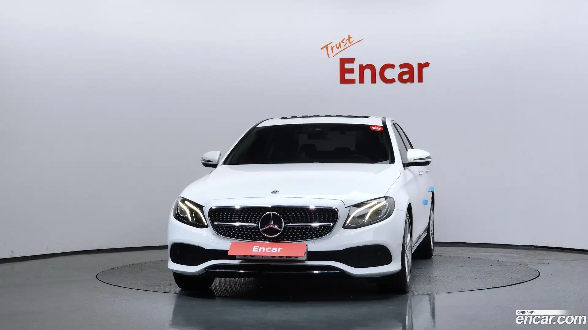 E-Class Mercedes-Benz 2018.2-OUTER-003