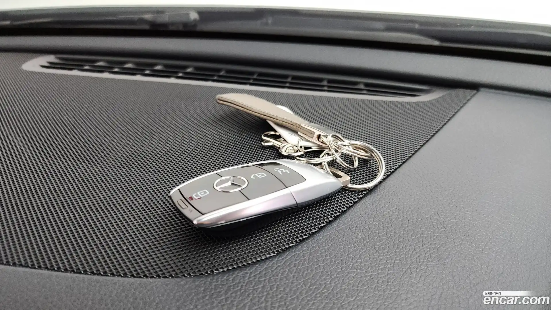 E-Class Mercedes-Benz 2018.2-OPTION-019