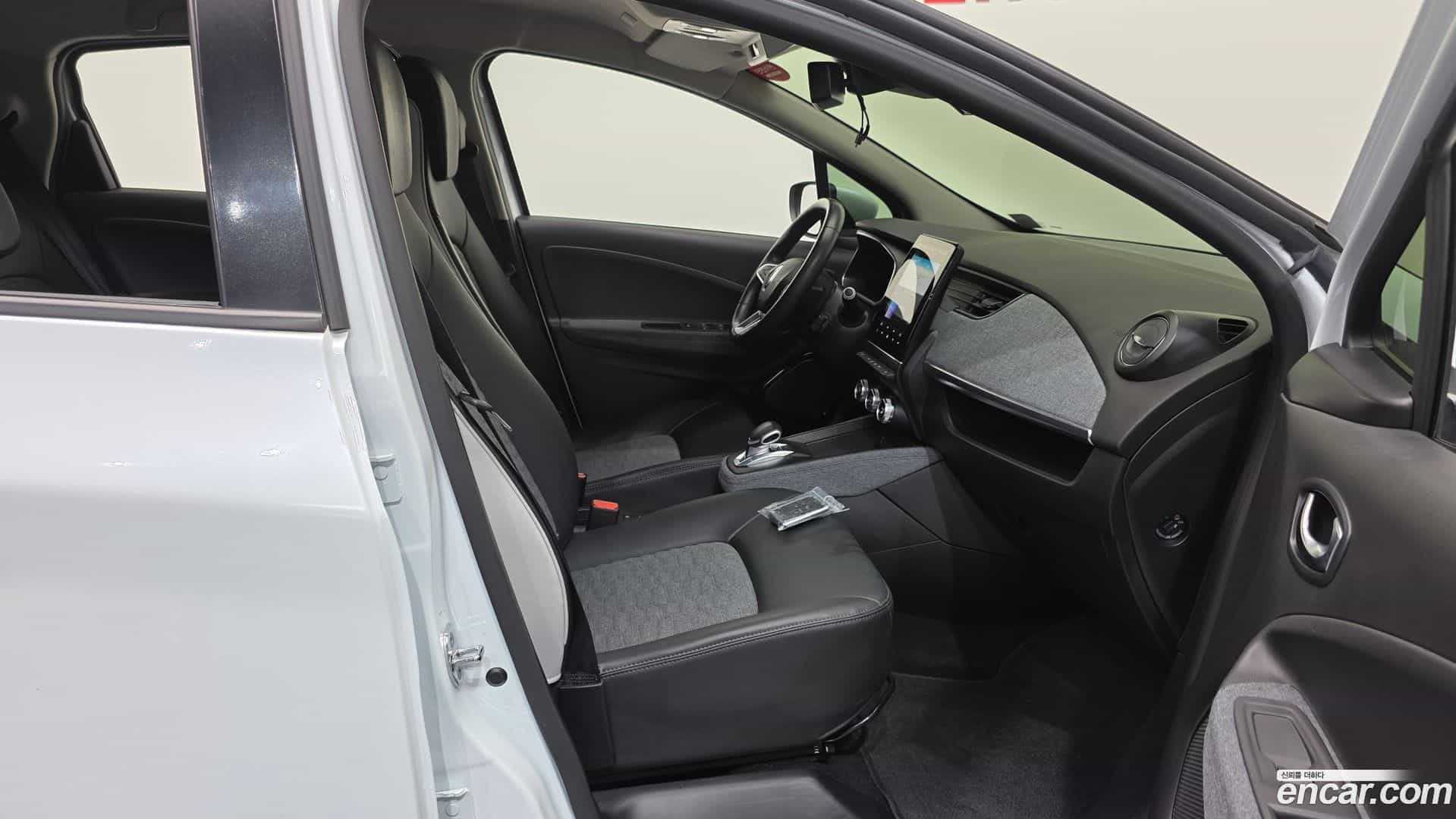 Zoe Renault Korea 2021.5-INNER-010