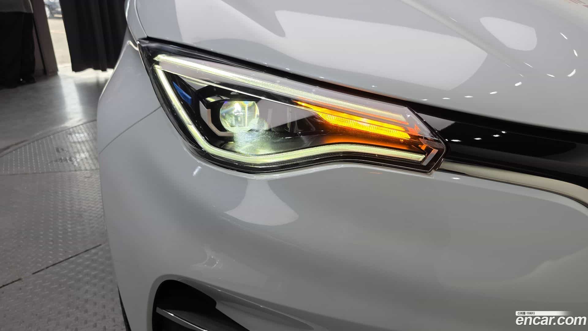 Zoe Renault Korea 2021.5-OUTER-032