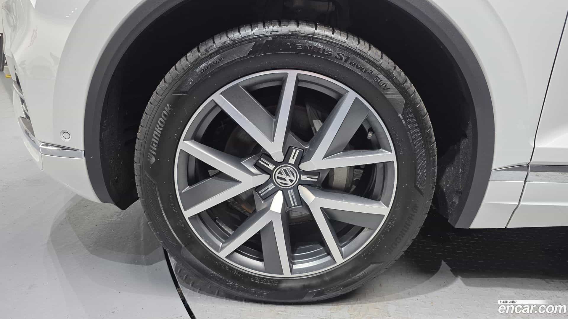 Touareg Volkswagen 2020.7-OUTER-005