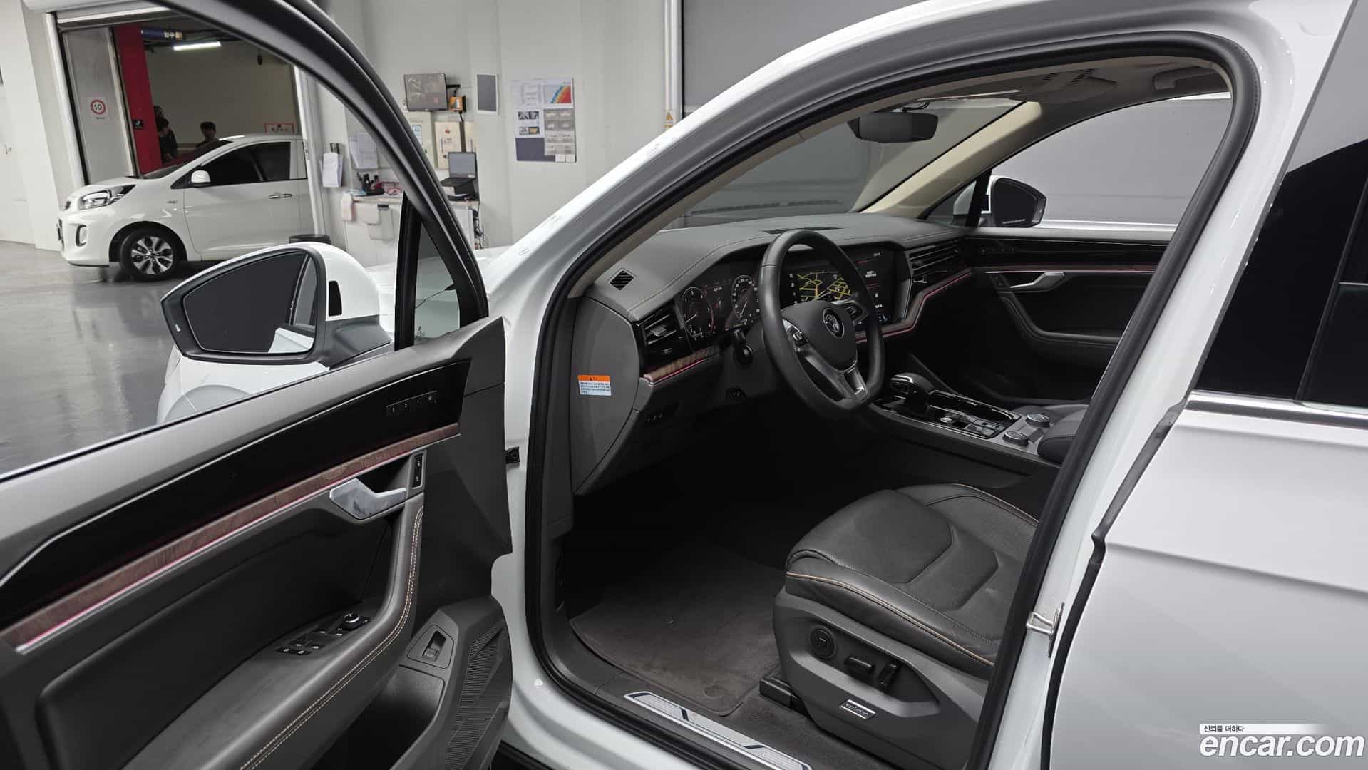 Touareg Volkswagen 2020.7-INNER-010
