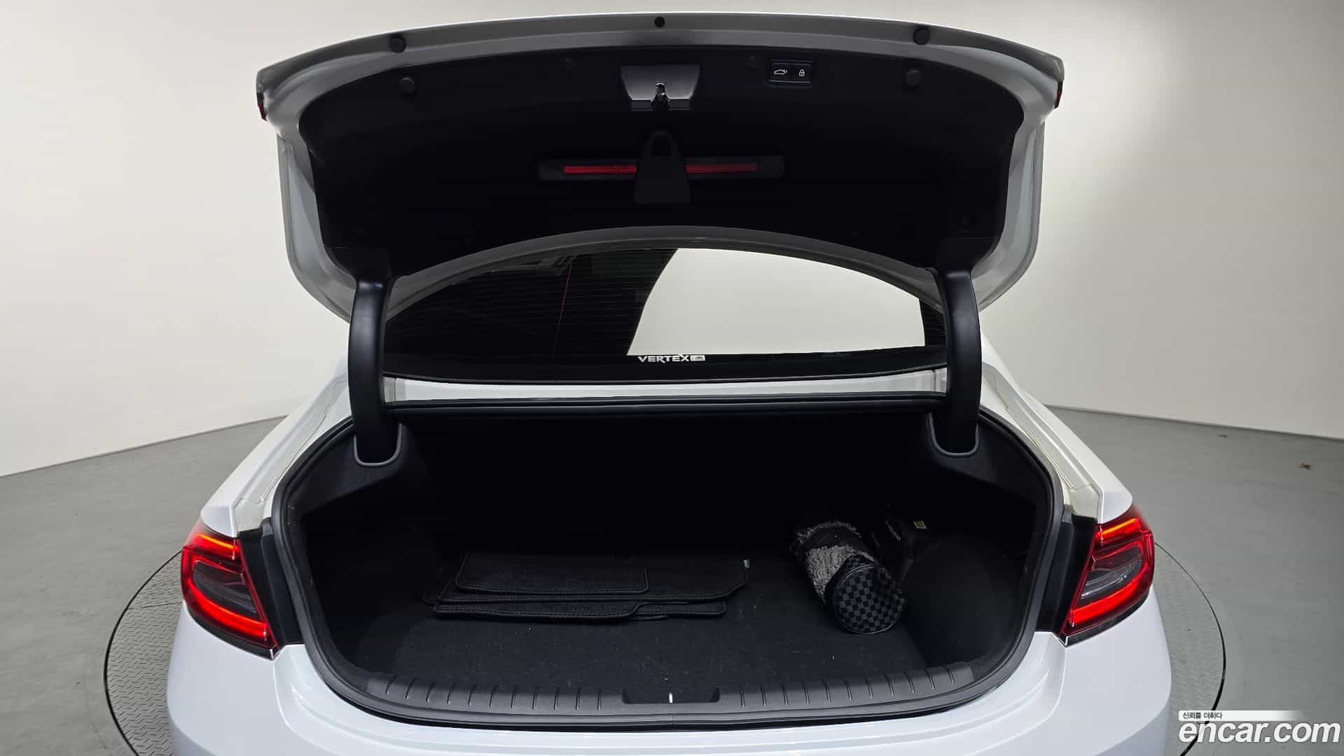 Grandeur Hyundai 2019.4-OPTION-021