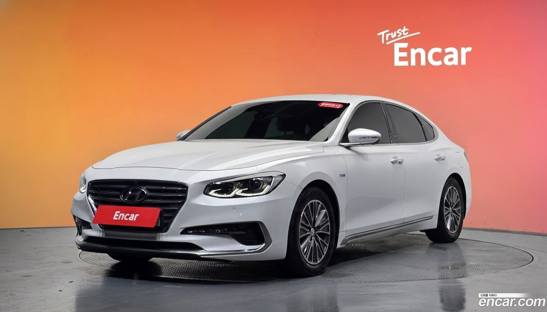 Main__Slider__Photo:Grandeur Hyundai 2019.4-0