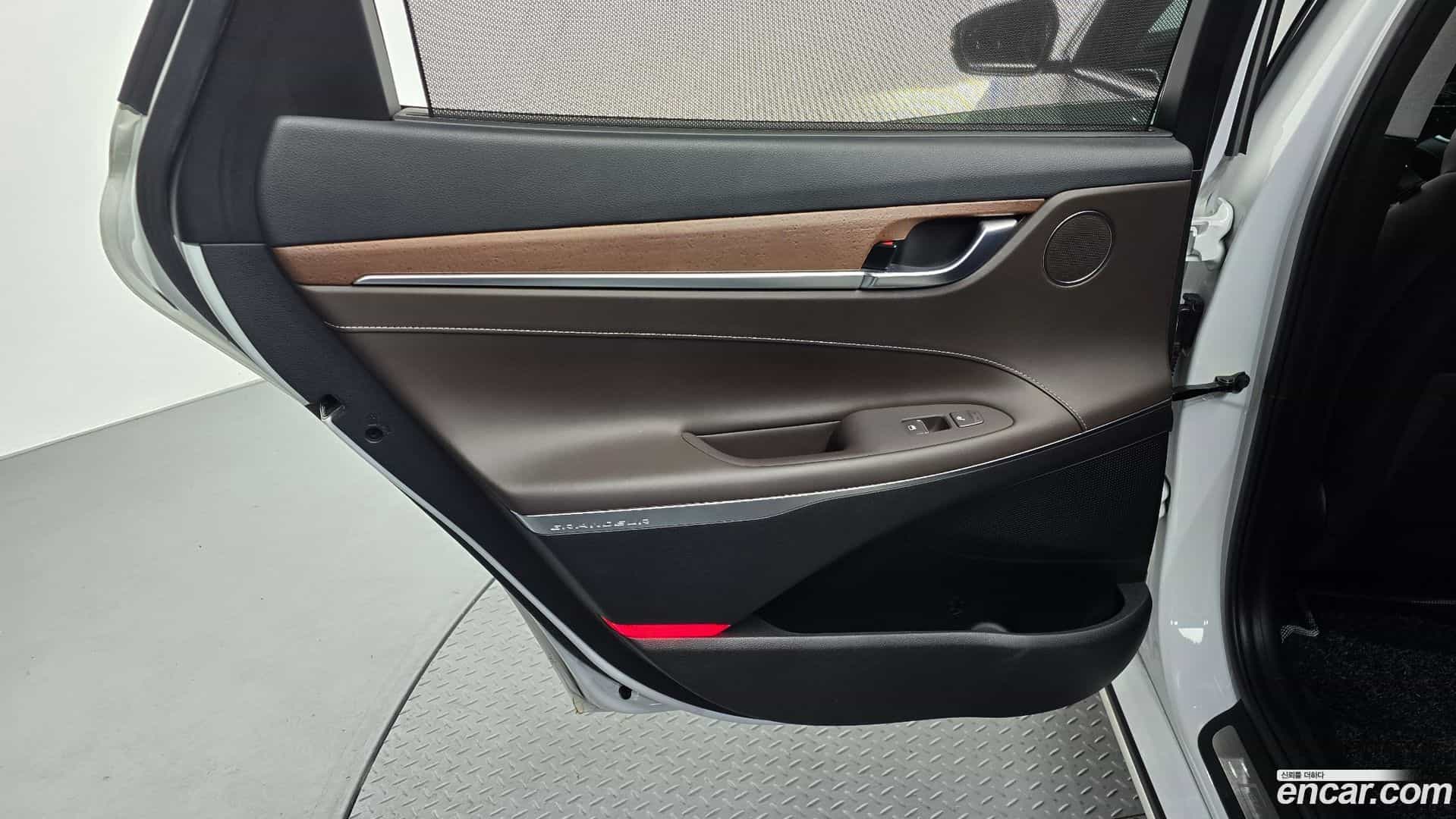 Grandeur Hyundai 2019.4-INNER-035