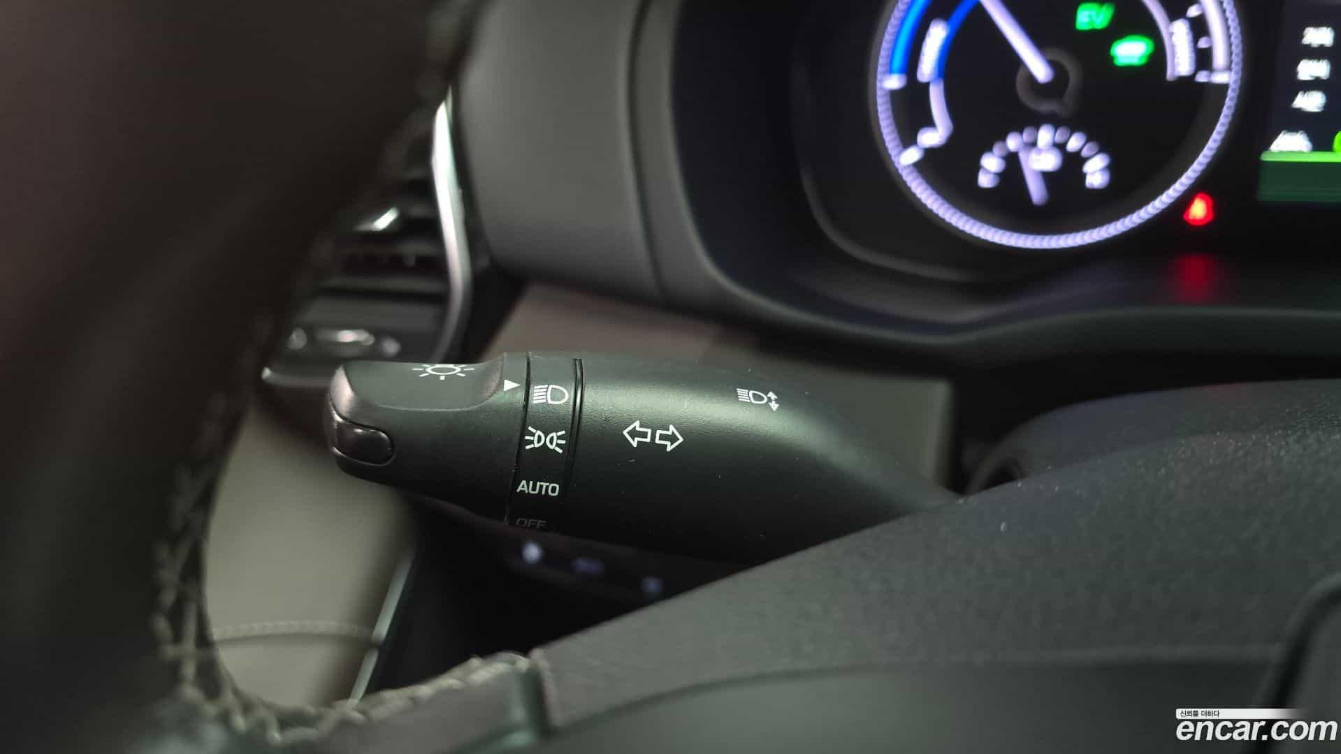 Grandeur Hyundai 2019.4-OPTION-042