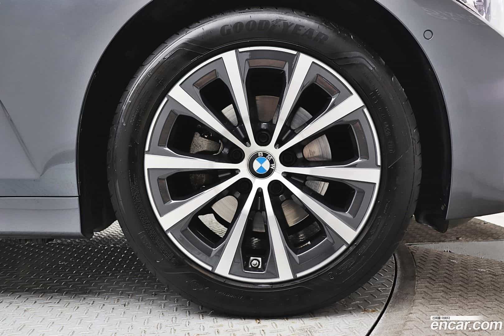 3-Series BMW 2021.11-INNER-007