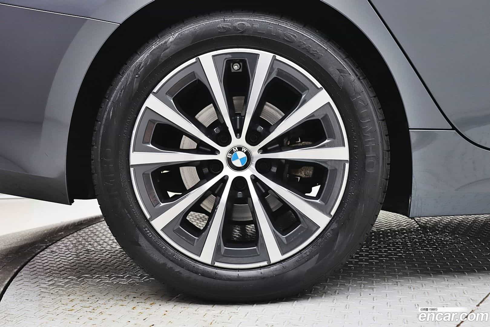 3-Series BMW 2021.11-INNER-008