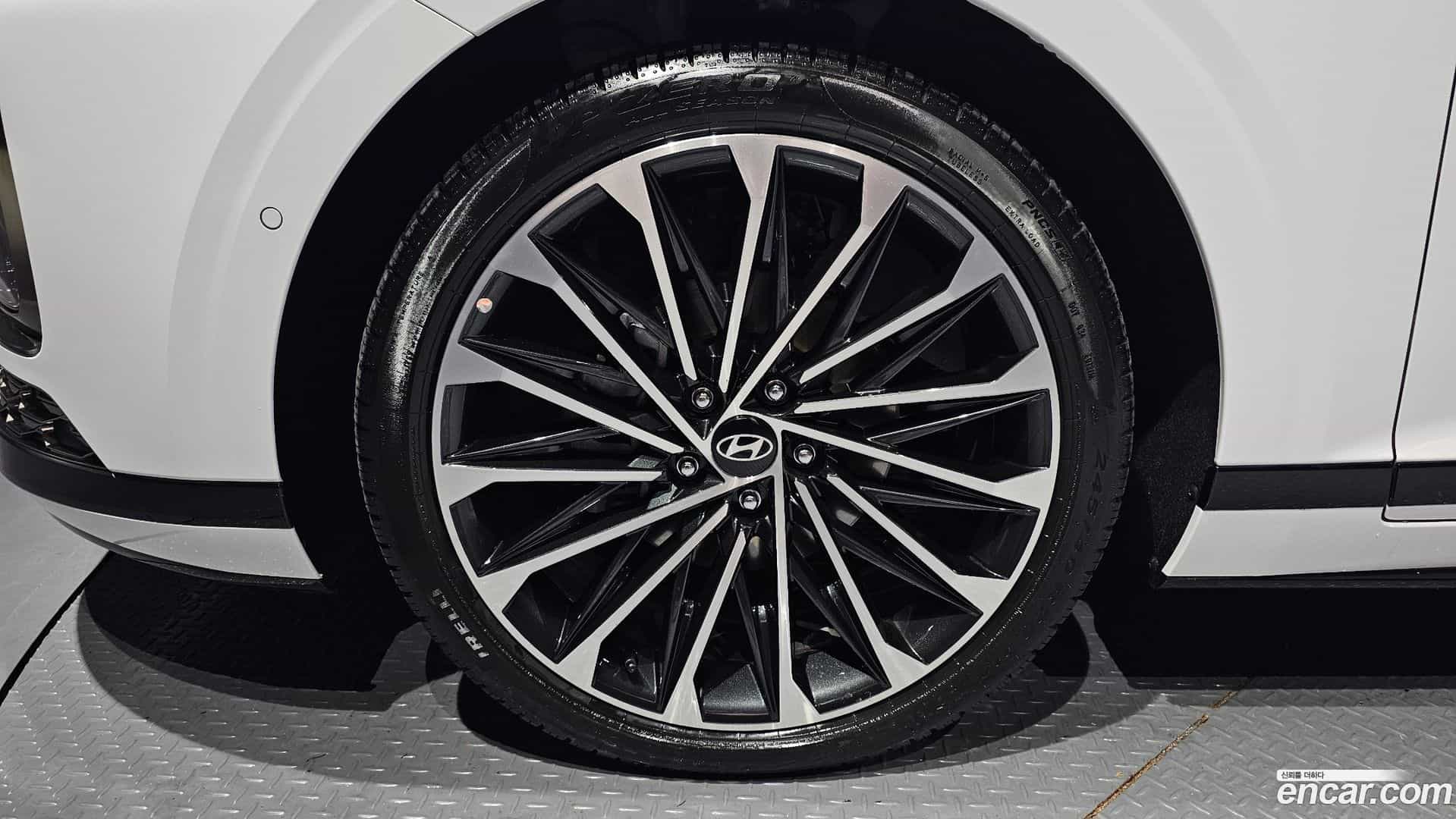 Grandeur Hyundai 2025.11-OUTER-005