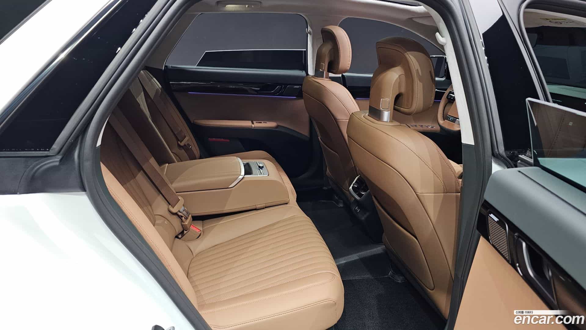 Grandeur Hyundai 2025.11-OPTION-015
