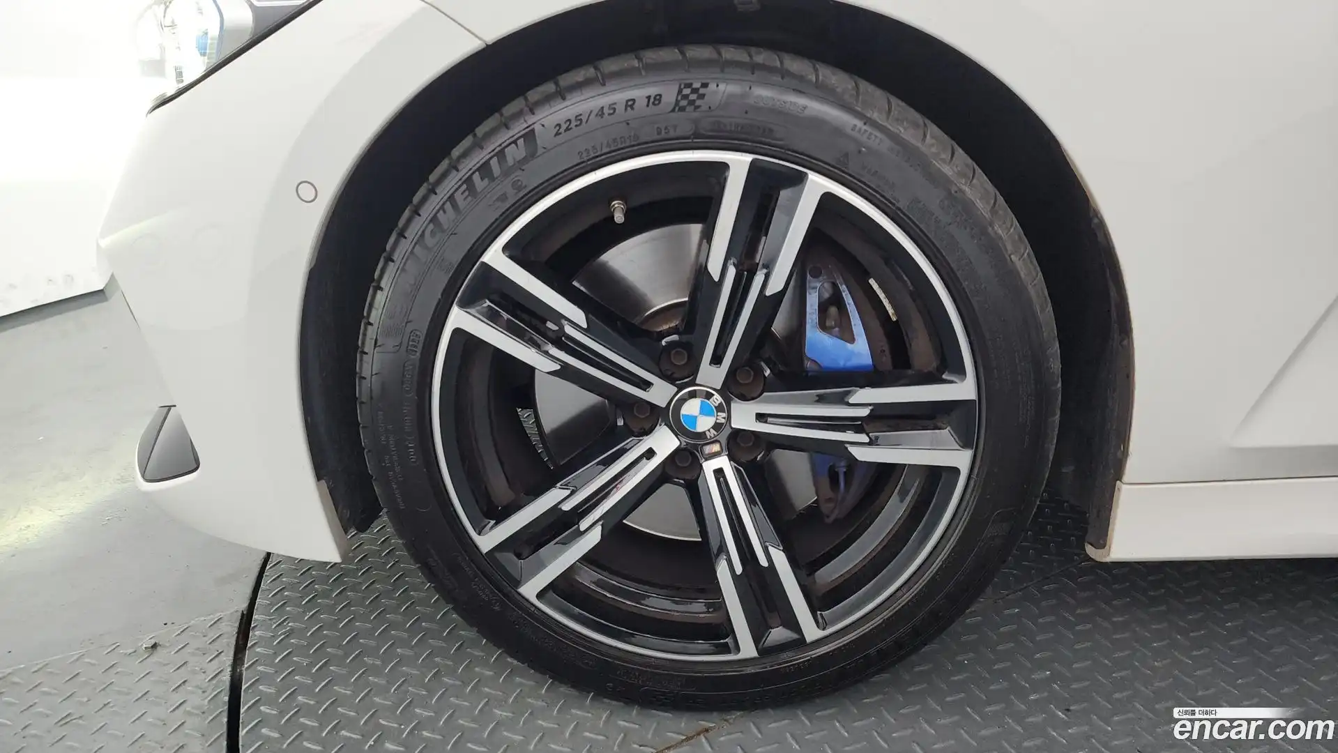 3-Series BMW 2023.0-OUTER-005