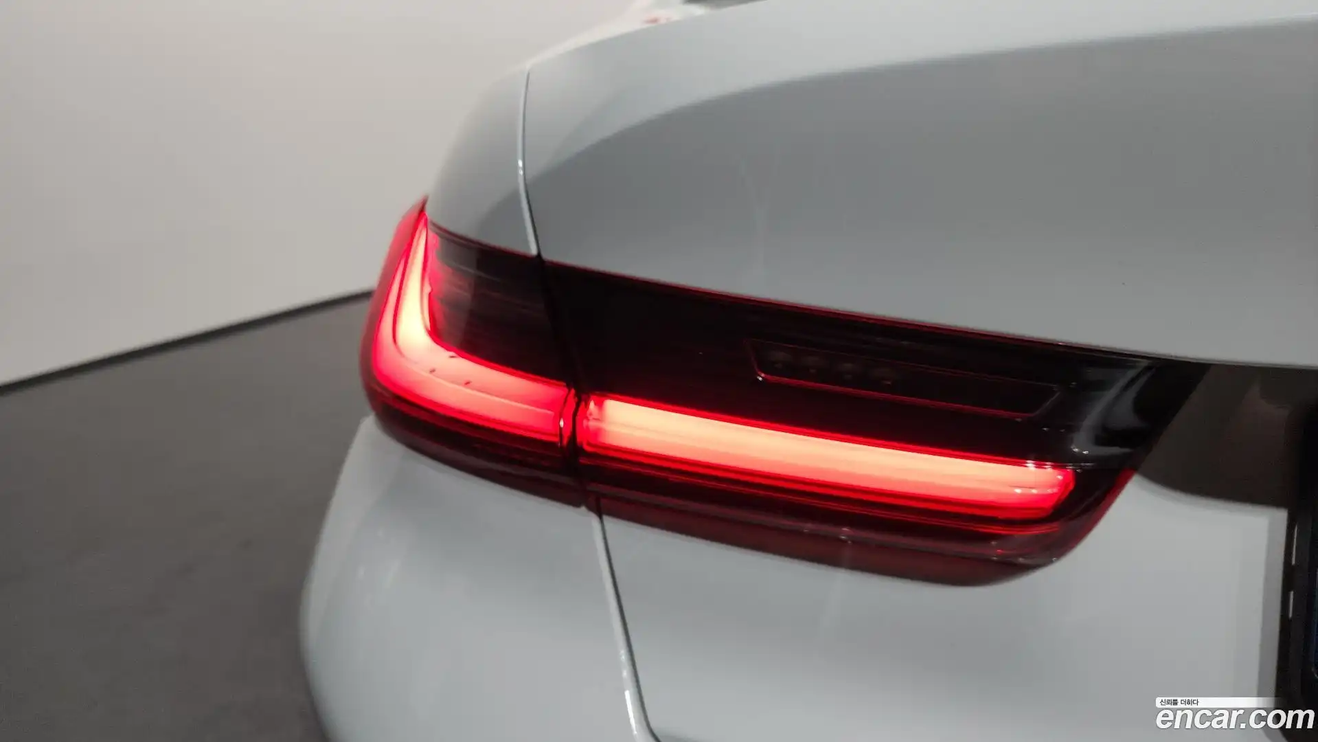 3-Series BMW 2023.0-OUTER-033