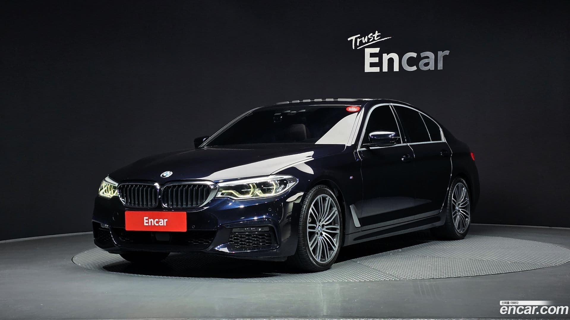 Main__Slider__Photo:5-Series BMW 2019.8-0
