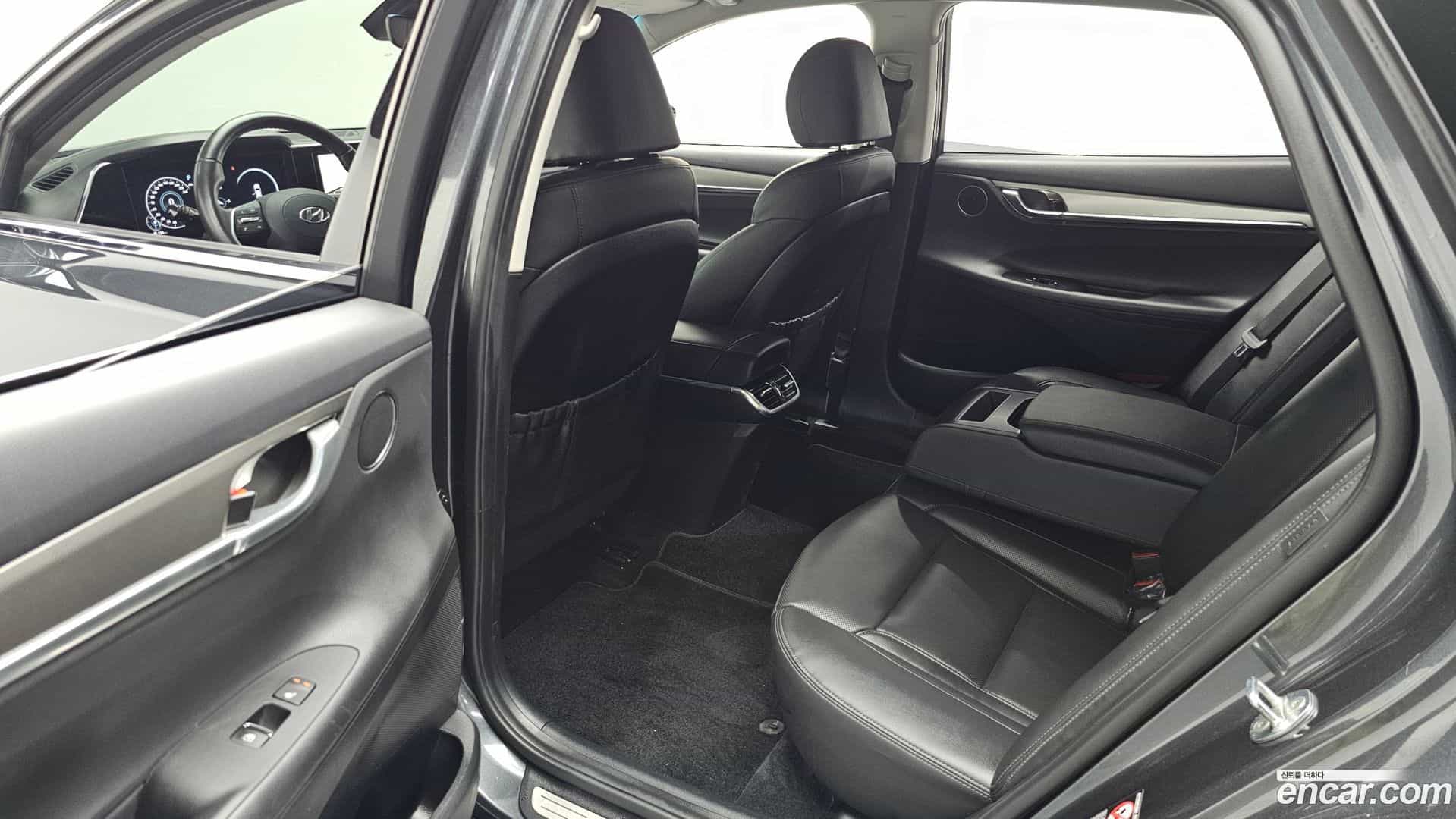 Grandeur Hyundai 2022.4-OPTION-016