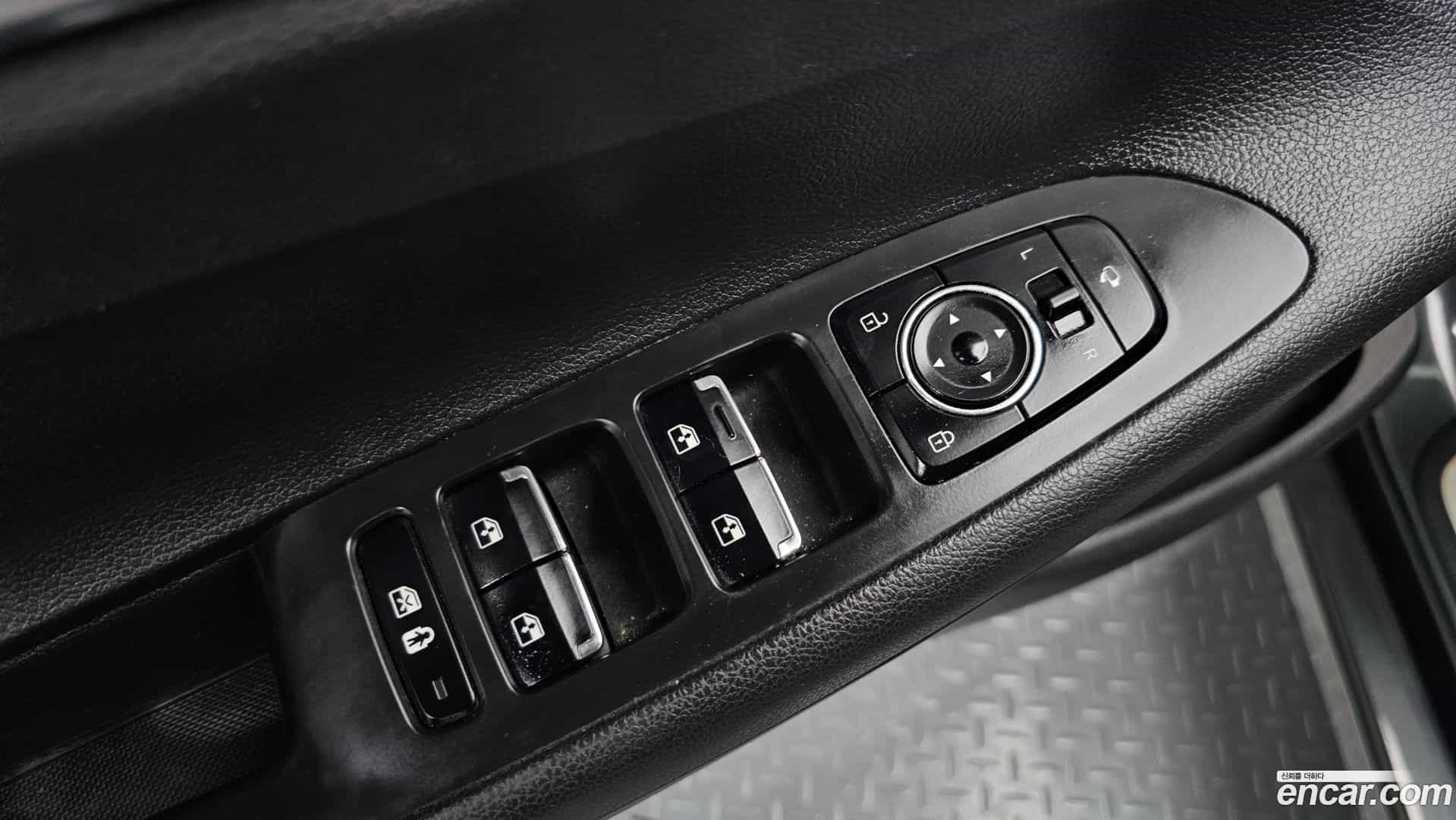 Grandeur Hyundai 2022.4-OPTION-046