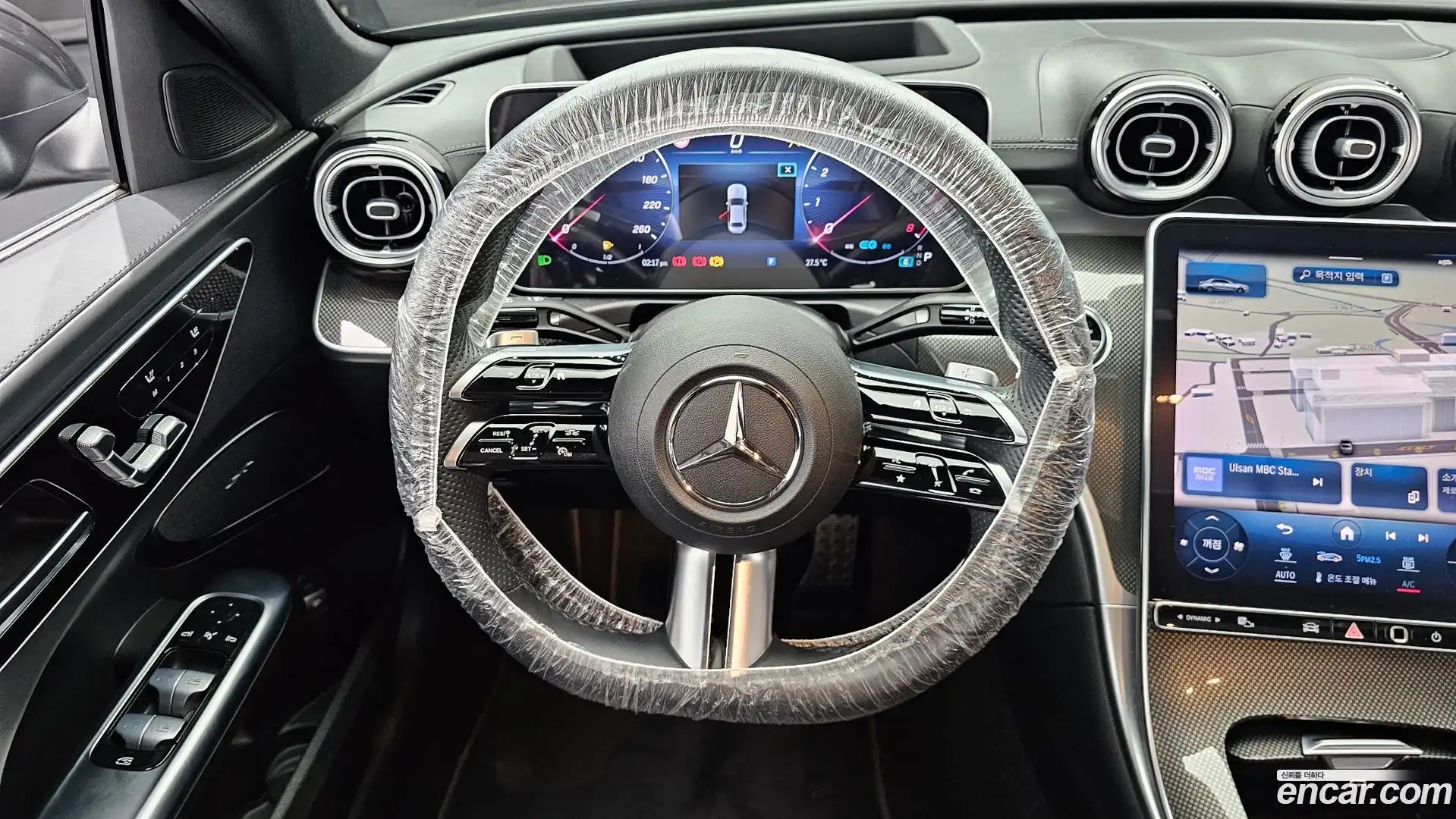 C-Class Mercedes-Benz 2022.5-OPTION-017